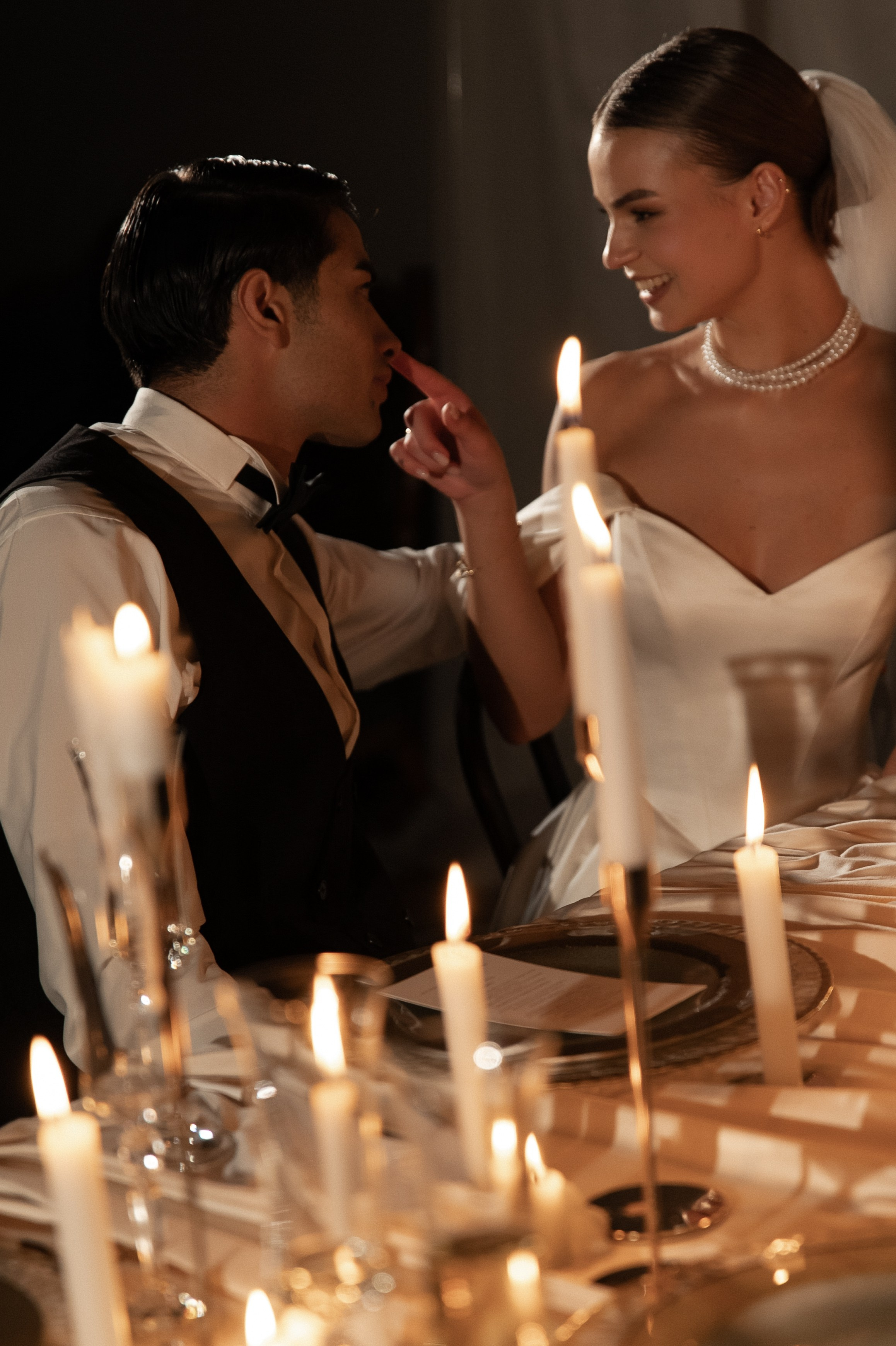 Камерный свадебный ужин при свечах в старинном особняке в фотостудии 21. Kult. Ярослава Ерина — свадебный фотограф в Москве