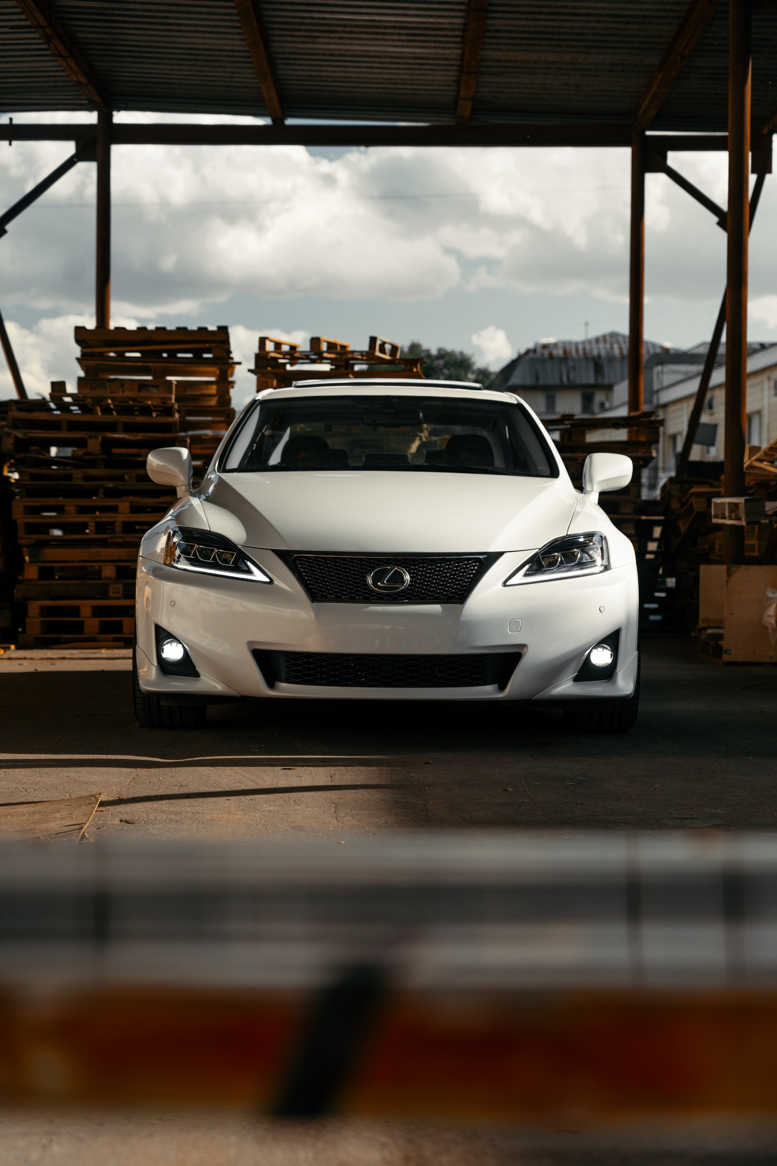 Lexus is250 sd_mov. DeLorein