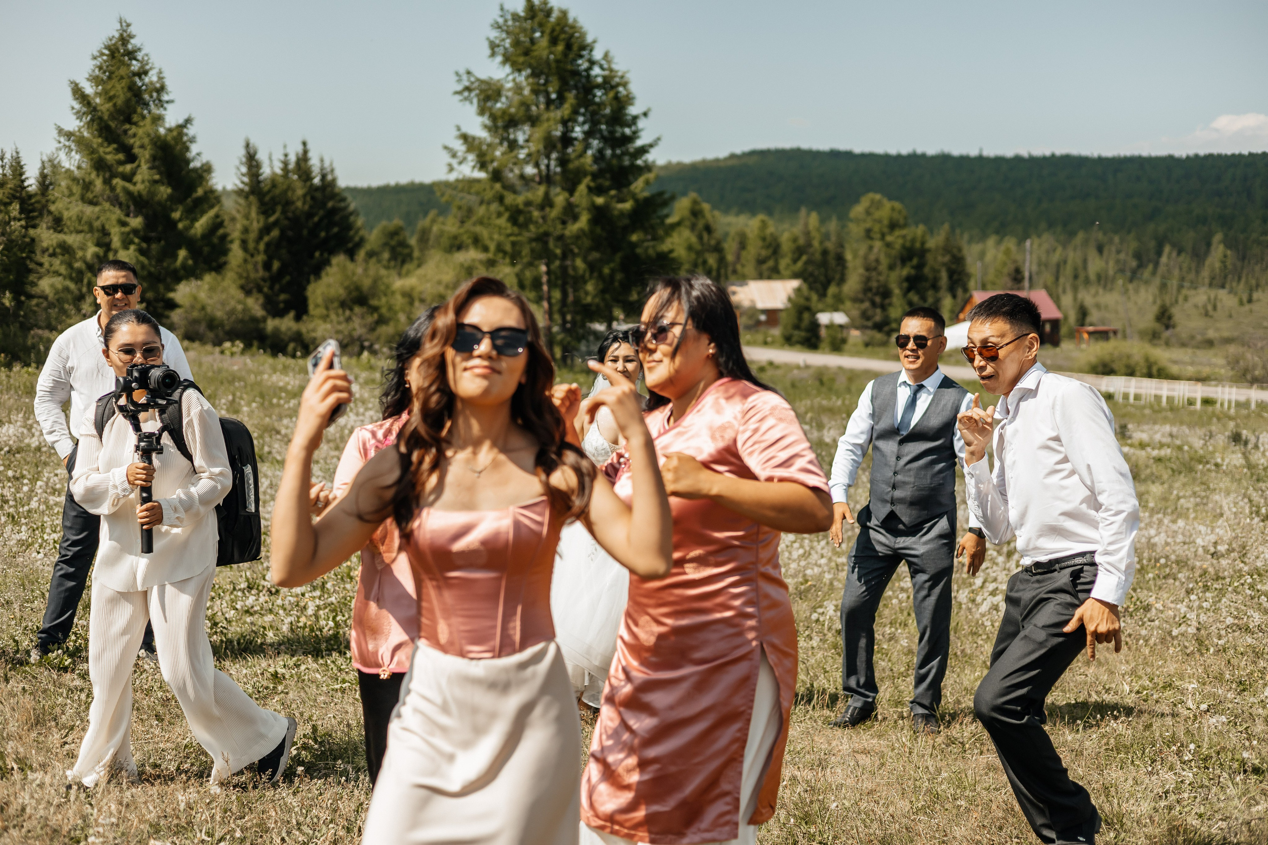 Фотограф — АЙДА-САЙ КАРА-САЛ. Фото и видеосъемка в Кызыле, аэросъемка Кызыл, фотограф, видеограф