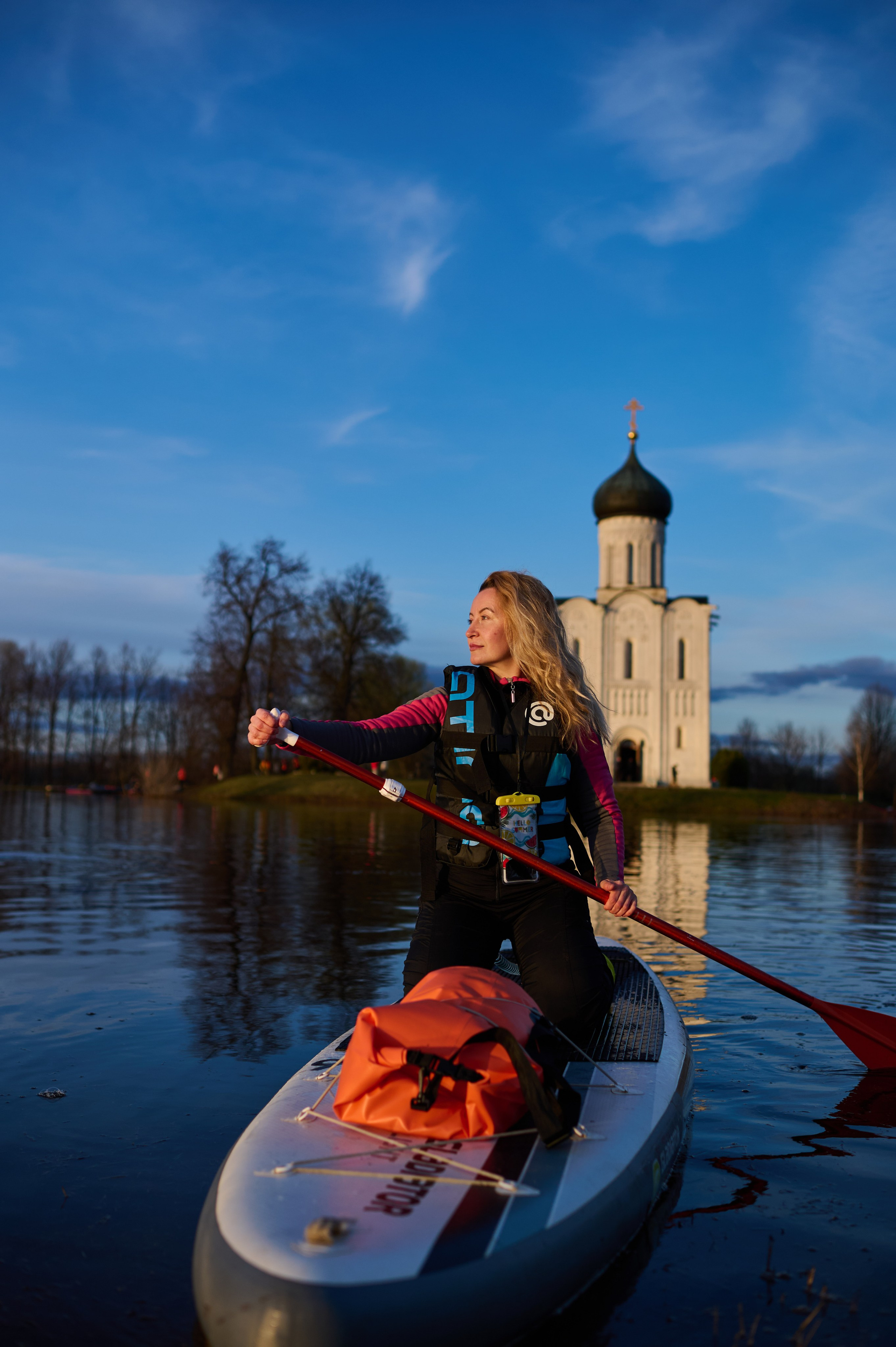 Владимир Покрова на Нерли, апрель. Главная