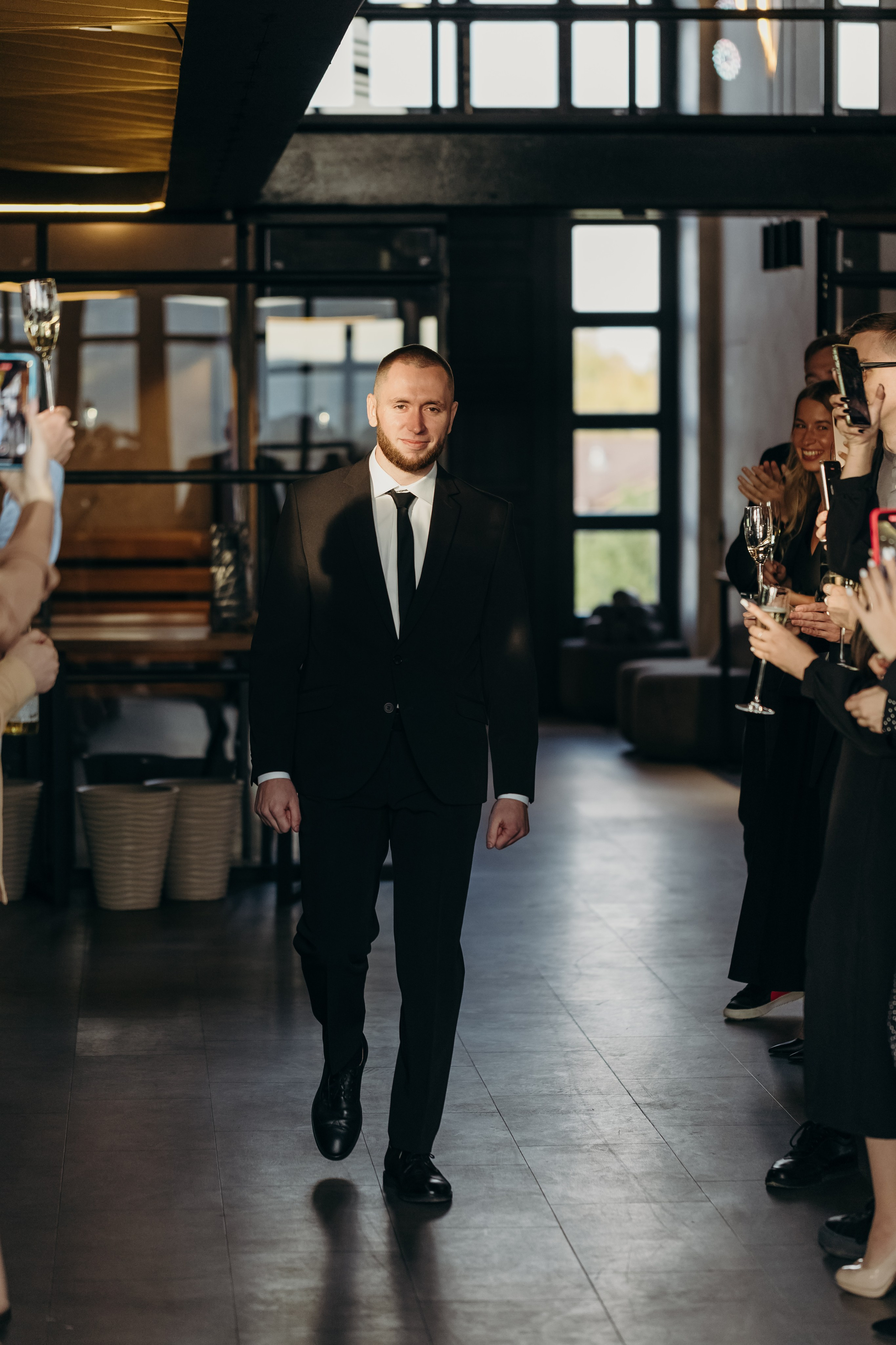 Свадьба для своих в Замке Шамони в Красноярске. Свадебный фотограф-видеограф в Красноярске Евгений Константинопольский