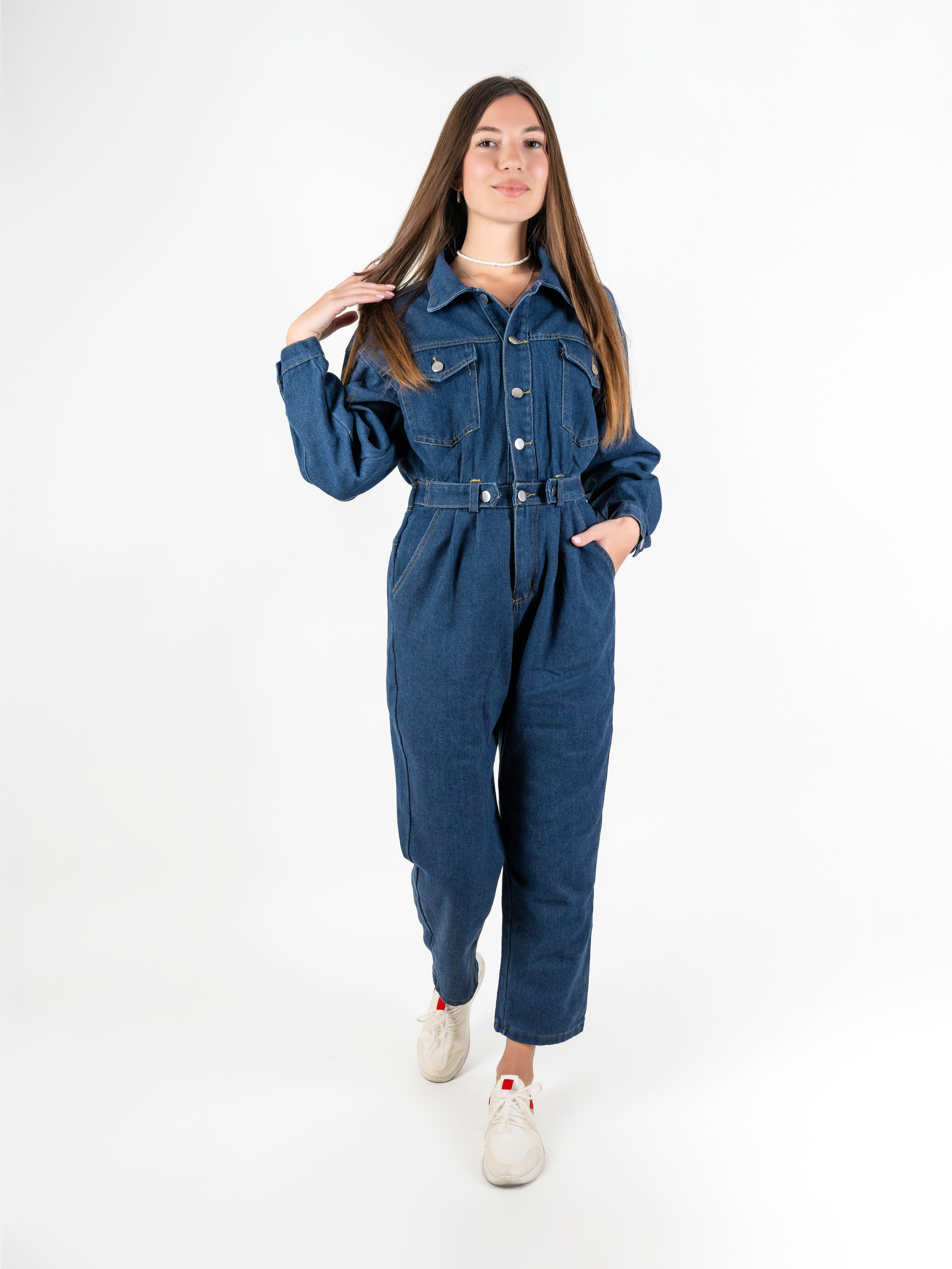 Съемка джинсового костюма для маркетплейсов. Олейник Денис — предметный фотограф, фотограф для маркетплейсов в Казани