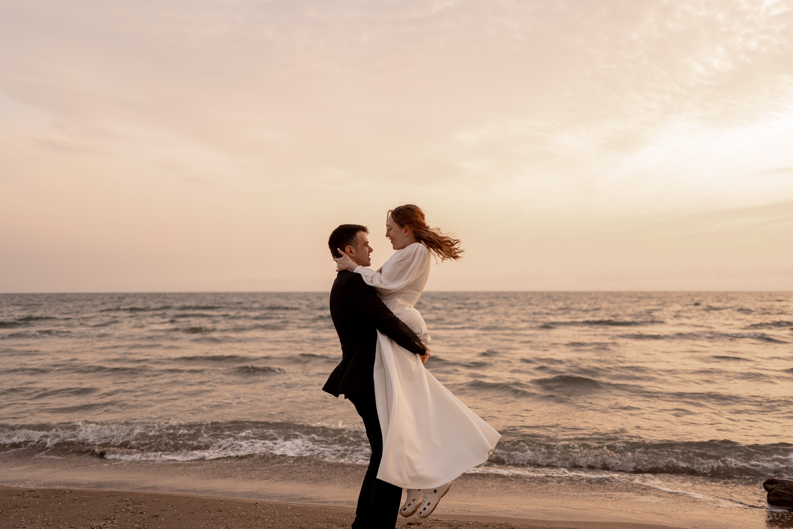 Свадебная прогулка на море в Анапе. Карпенко Марина свадебный и семейный фотограф Анапа, Краснодар, Геленджик, Сочи, Темрюк