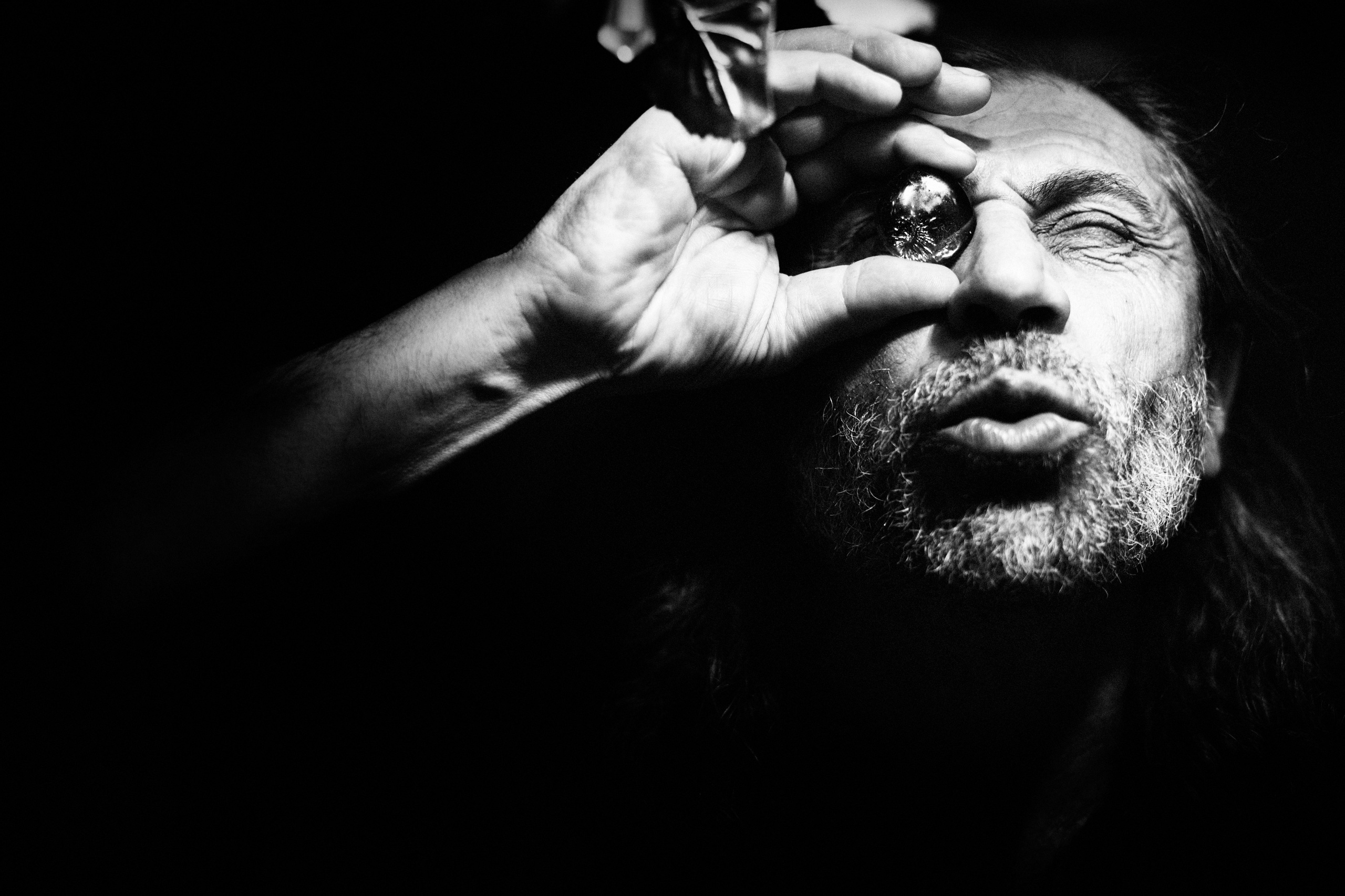 Мужские фотосессии в студии и на улице: художественные, для соцсетей, аватаров, сайтов знакомств. Фотограф Полина Завельская