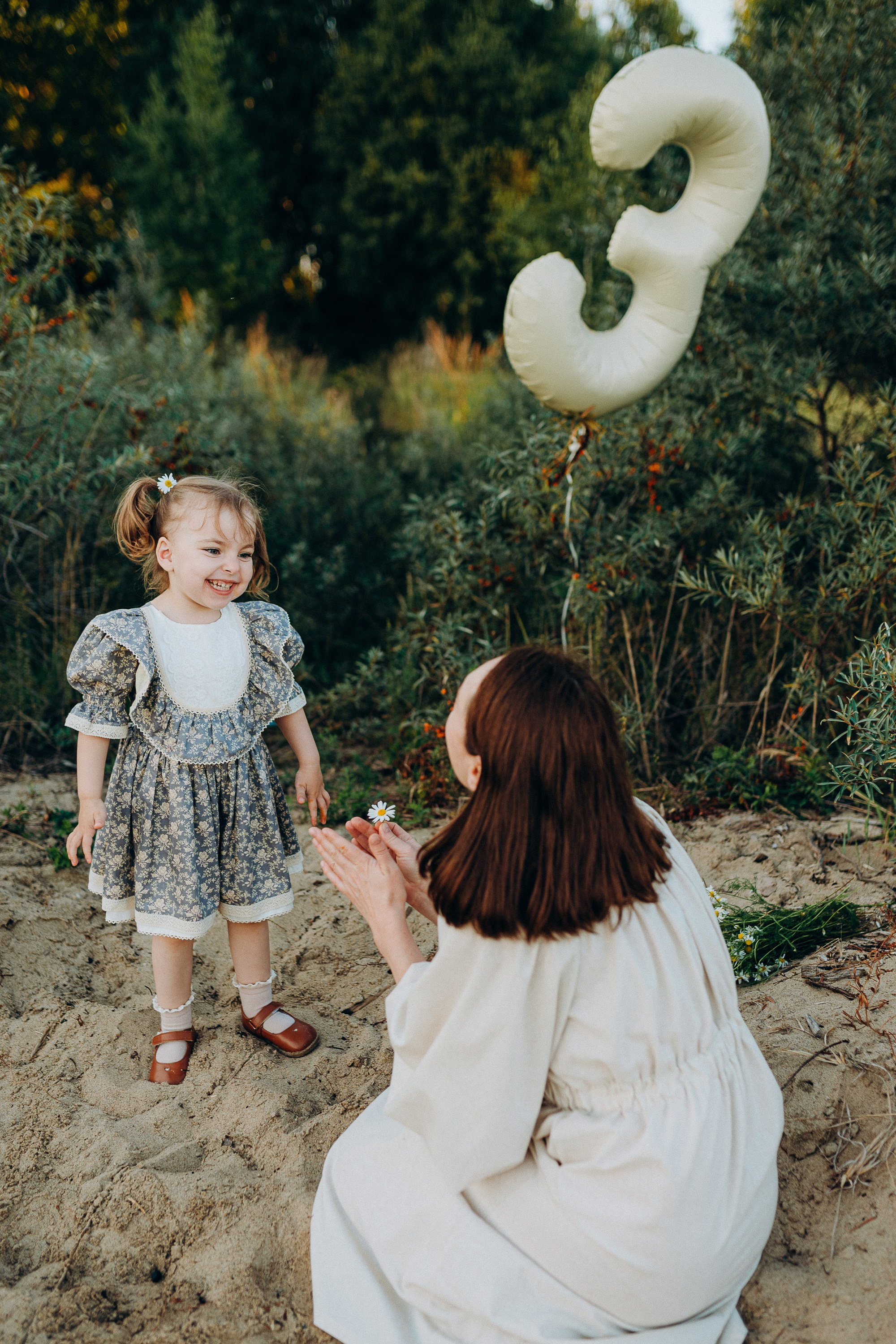 Наташа и Анюта на заливе. Семейный и детский фотограф в Новосибирске и Краснообске — Анна Ким