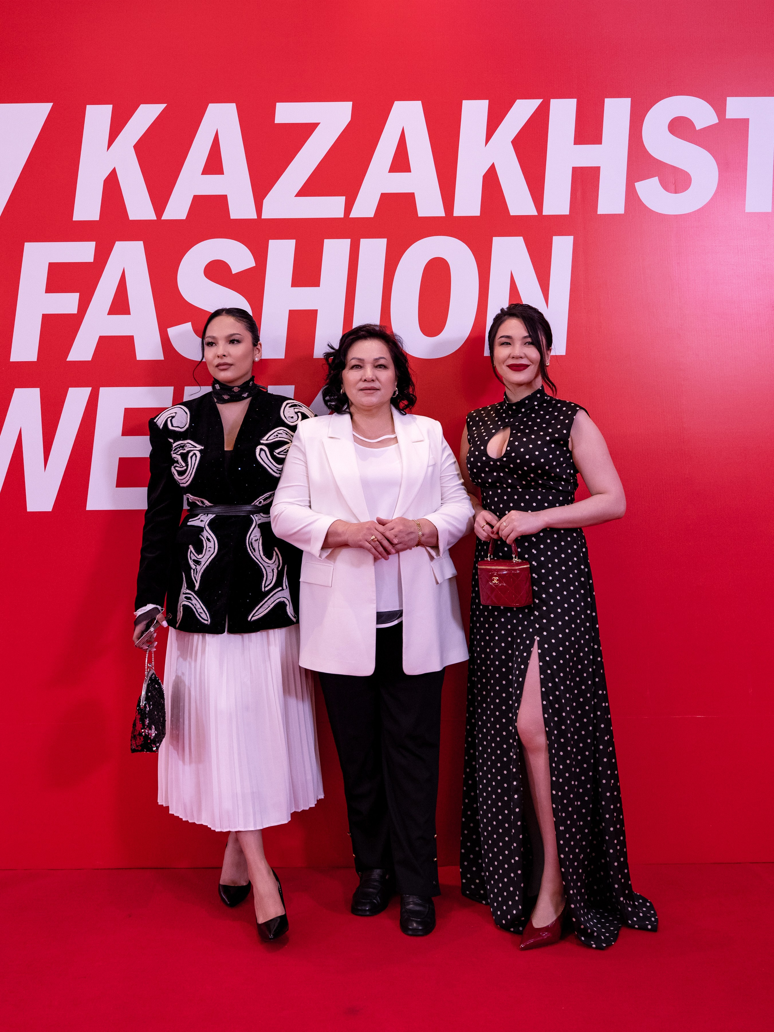 Backstage Day 1. Сайт Алматинского НЮ АРТ, будуар и фэшн фотографа Дениса Карпенко