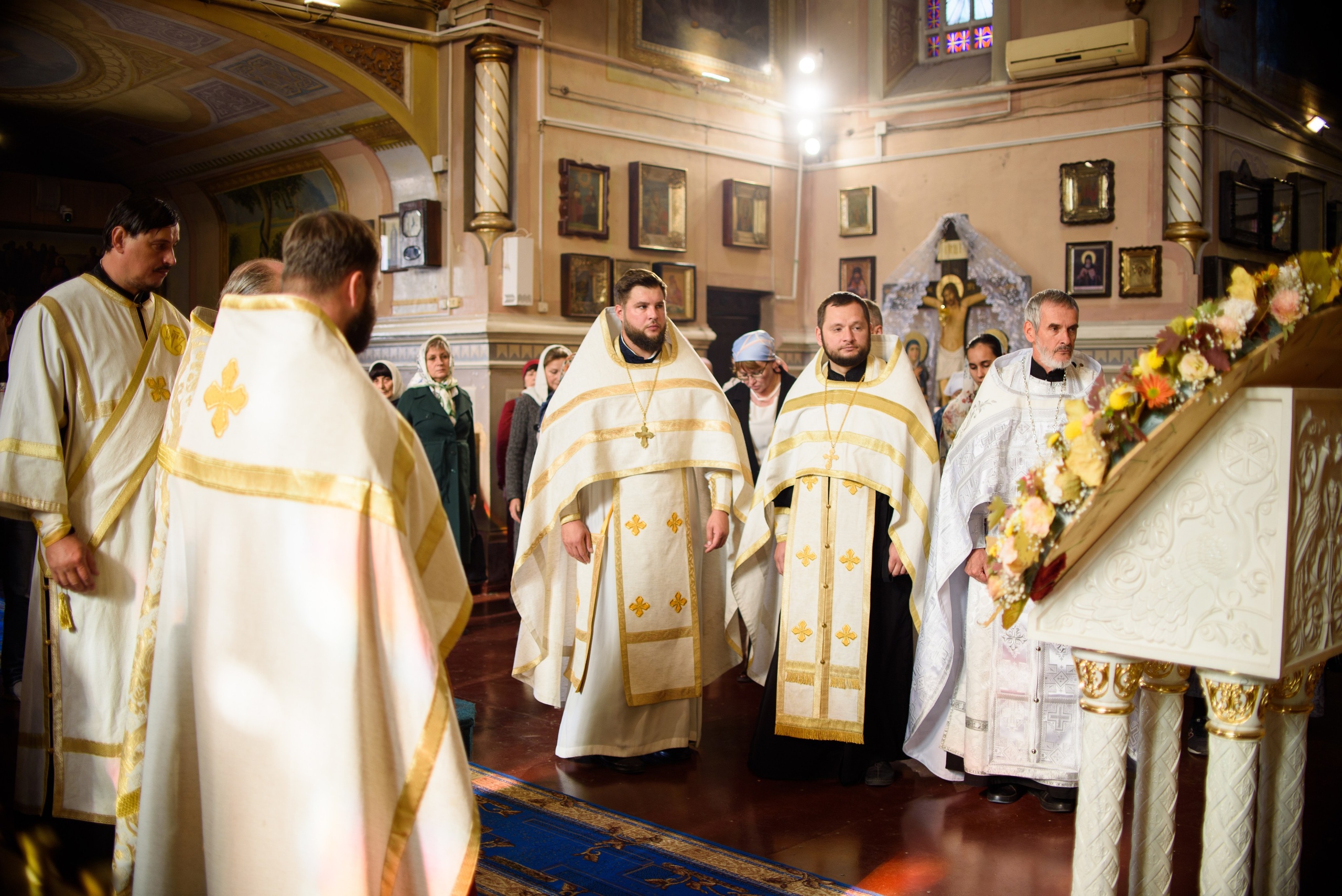 Воскресная литургия 29.10.2023. Семейный и свадебный фотограф в Феодосии и Коктебеле