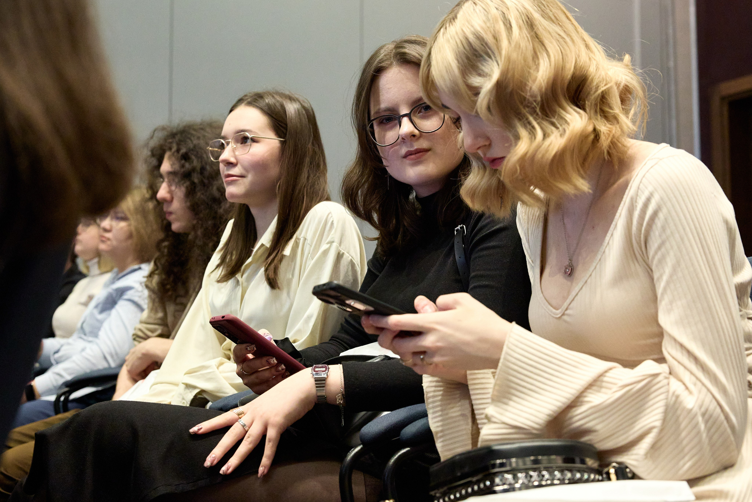 Выставки, открытия, конференции. Предметный и репортажный фотограф Алексей Кротов