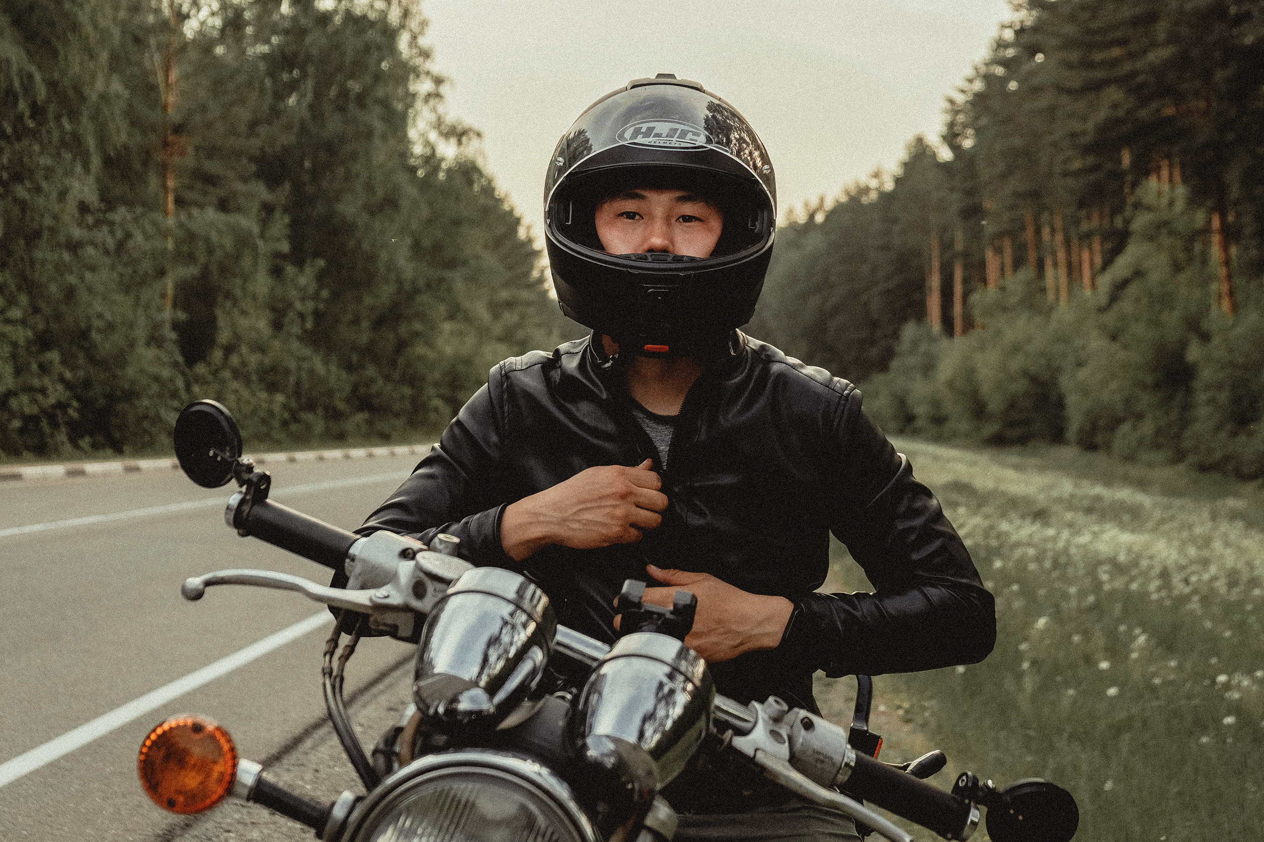 Фотосессия Айдара на байке. Фотосъемка свадеб и семейных фотосессий в Республике Алтай