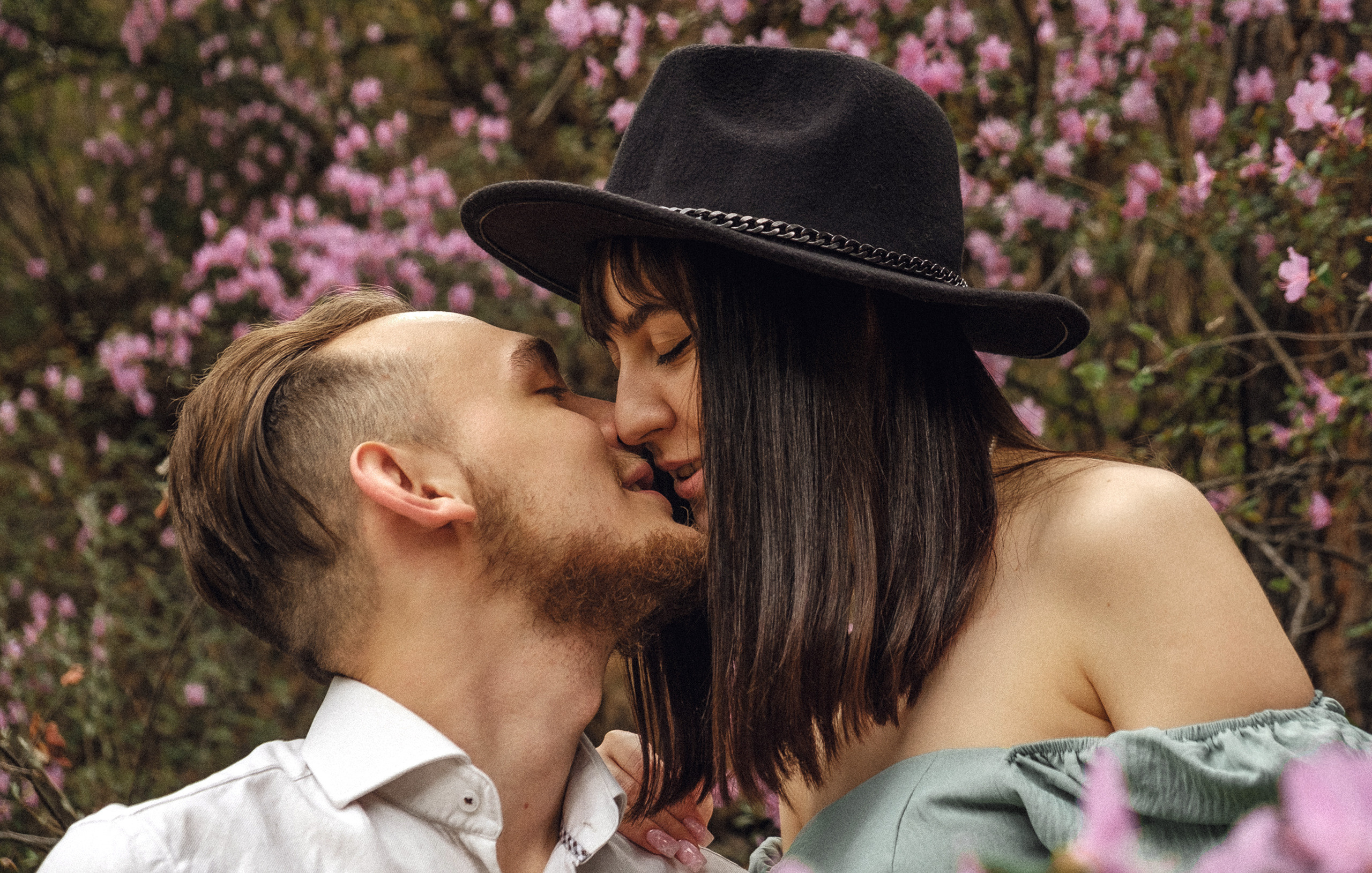 Помолвка на Алтае с. Чемал. Фотосъемка свадеб и семейных фотосессий в Республике Алтай