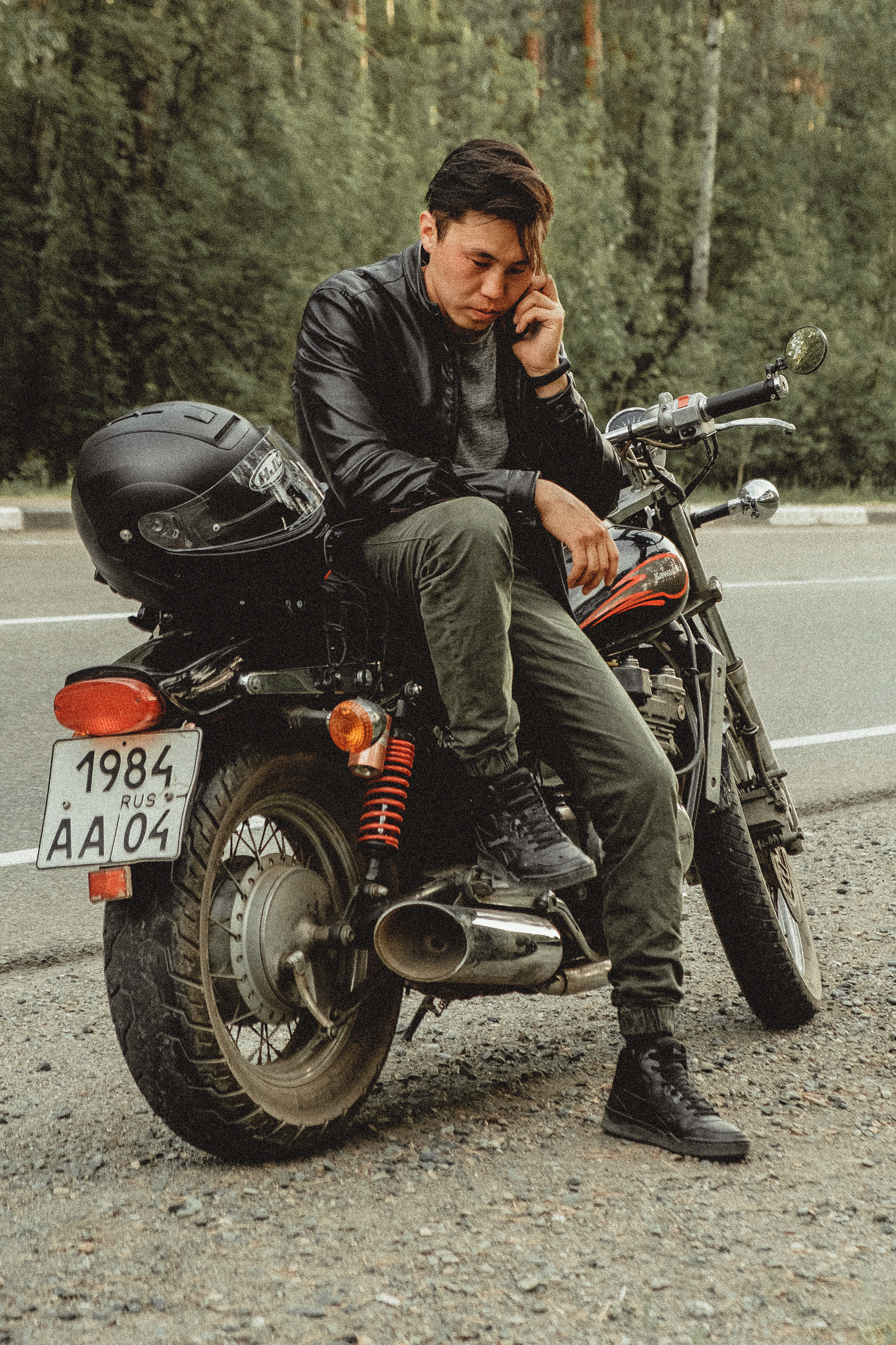 Фотосессия Айдара на байке. Фотосъемка свадеб и семейных фотосессий в Республике Алтай