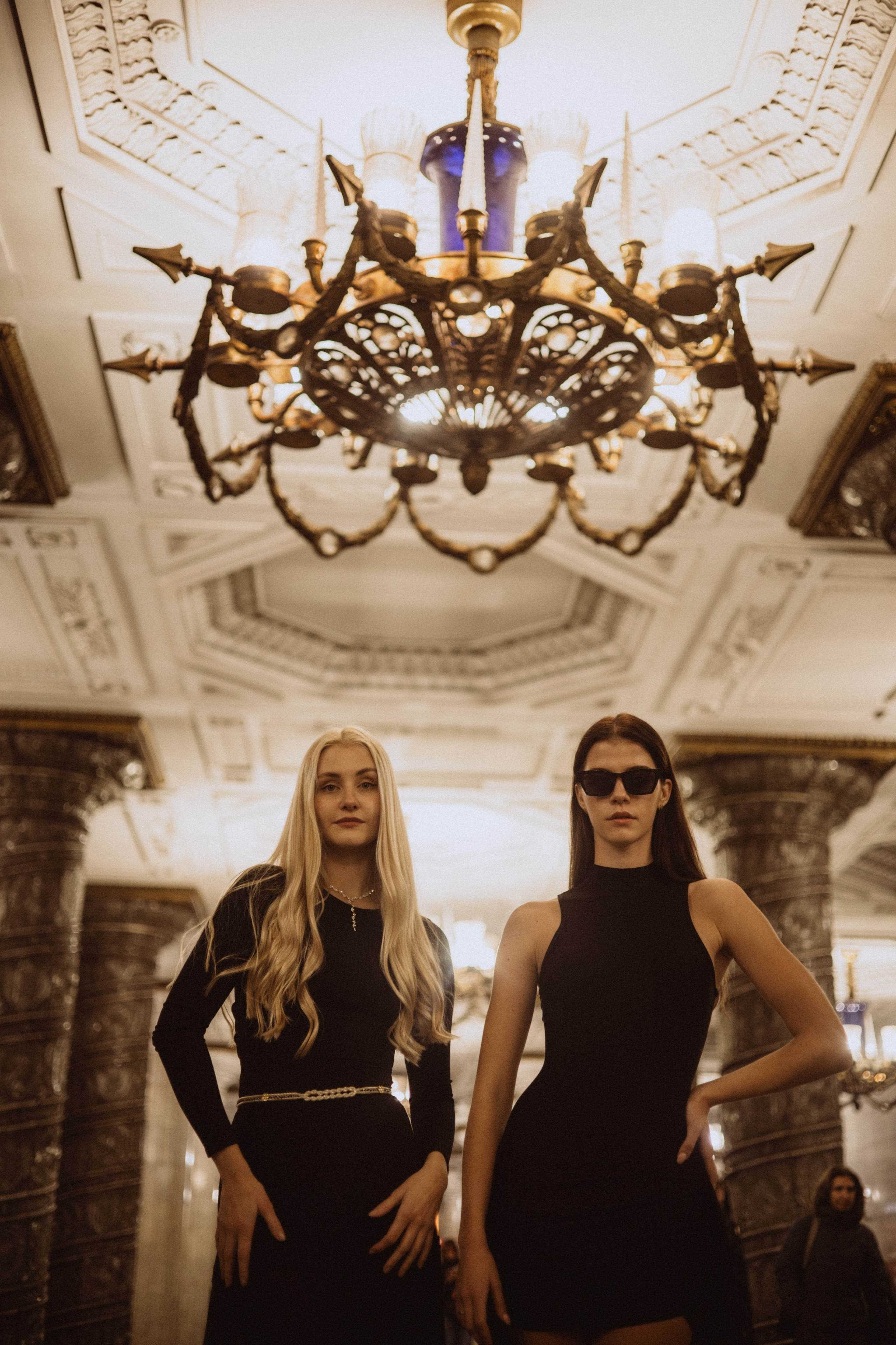 Лиза и Вика. Главная