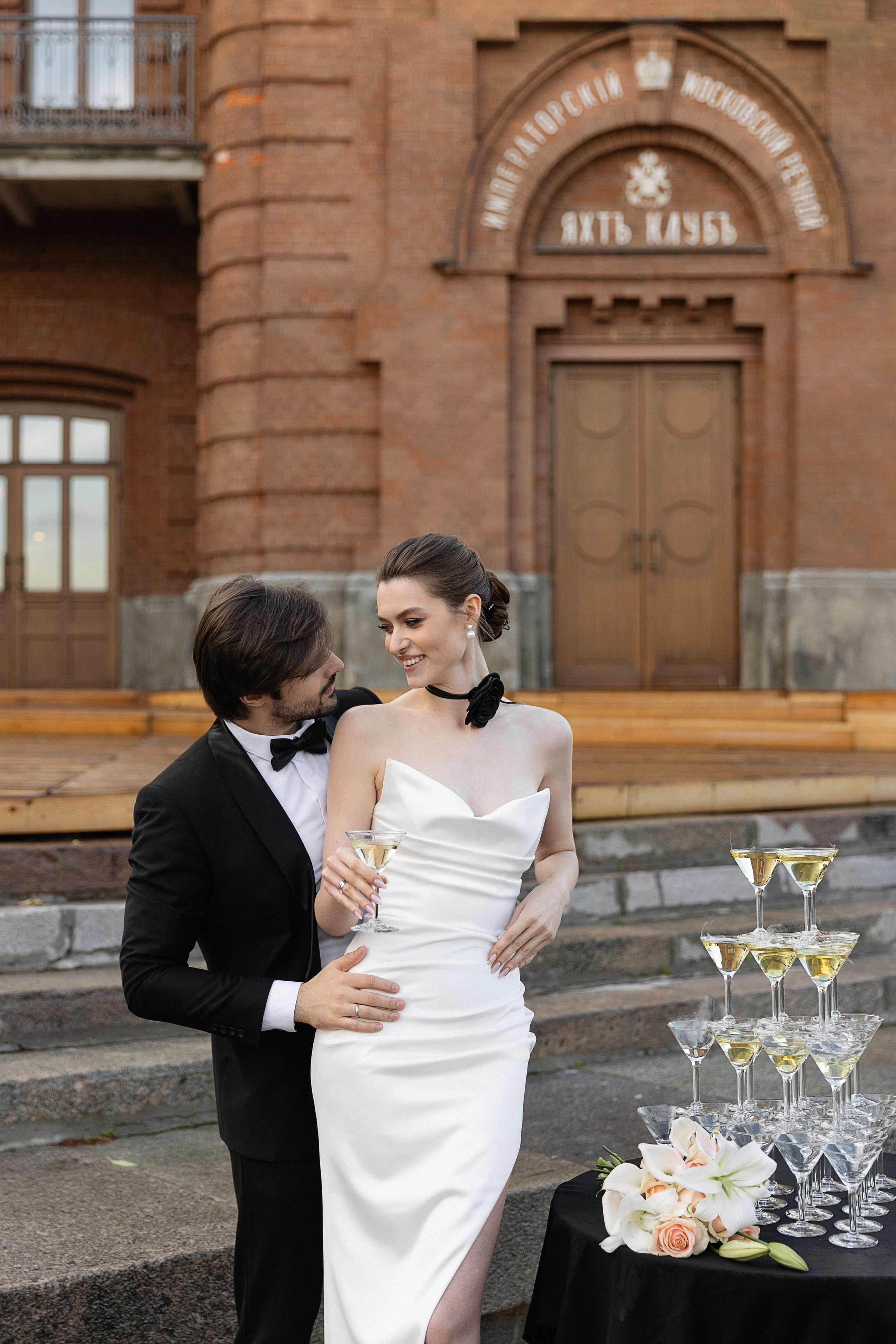 Брызги шампанского. Свадебный фотограф в Москве Полина Лелетко