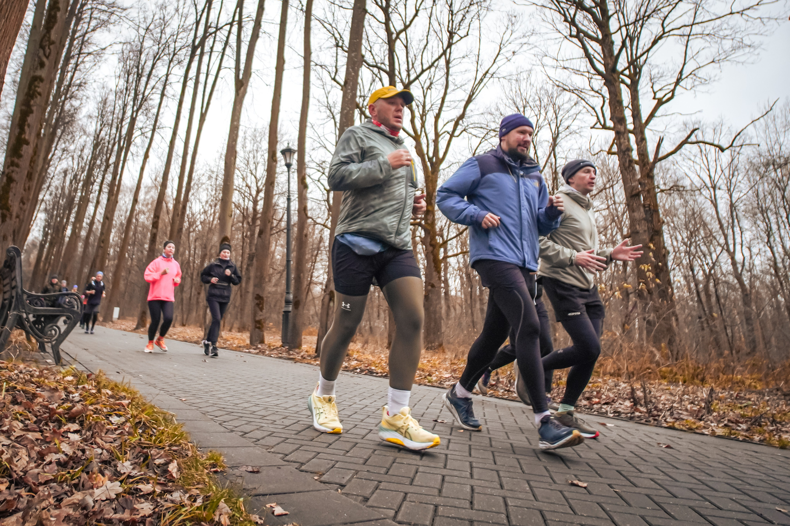 #марафонудома #яuzarun 2024 2-я петля, группа 6:30. Роман Капилюшов. Бег. Фото. Видео. г. Люберцы