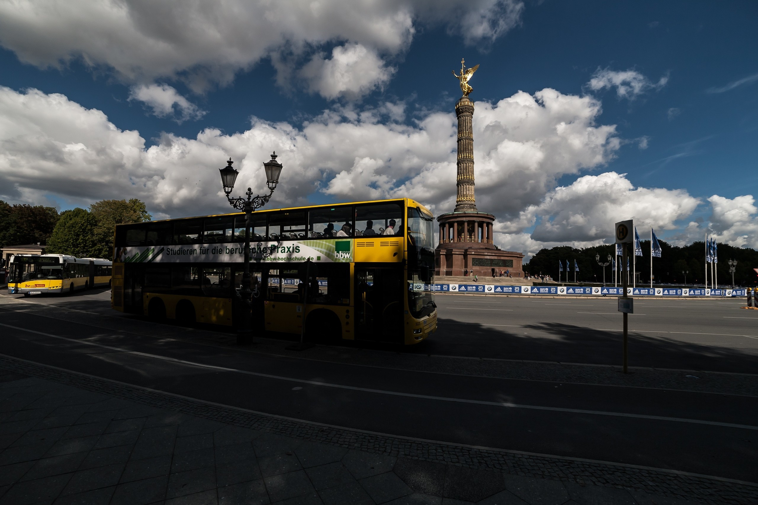 Germany. Künstler Verstecktoff