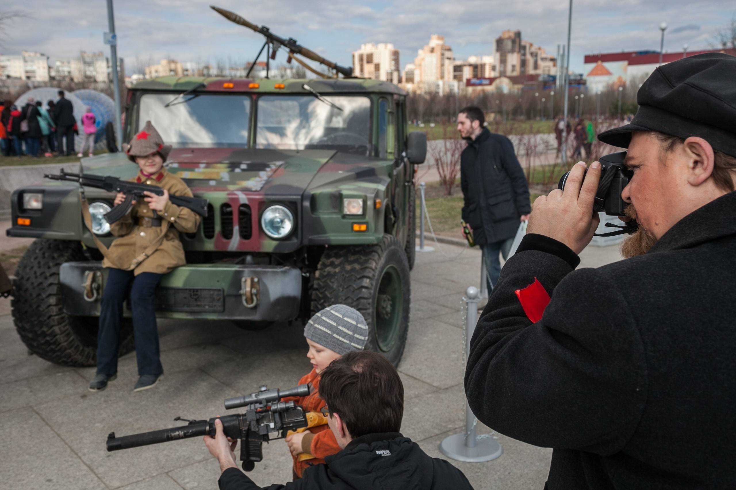 People and stuff. Künstler Verstecktoff