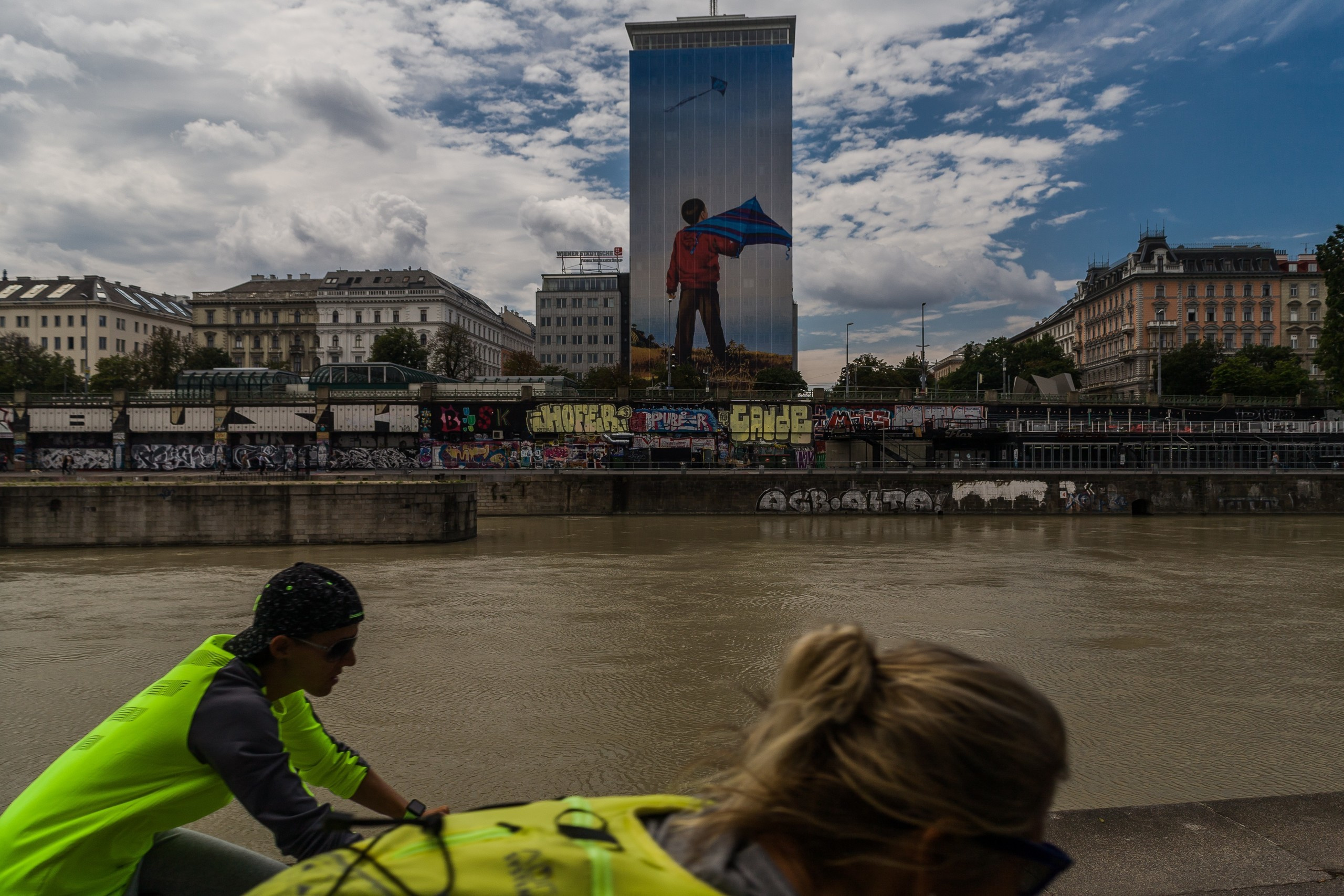 Capitals on the Danube. Künstler Verstecktoff
