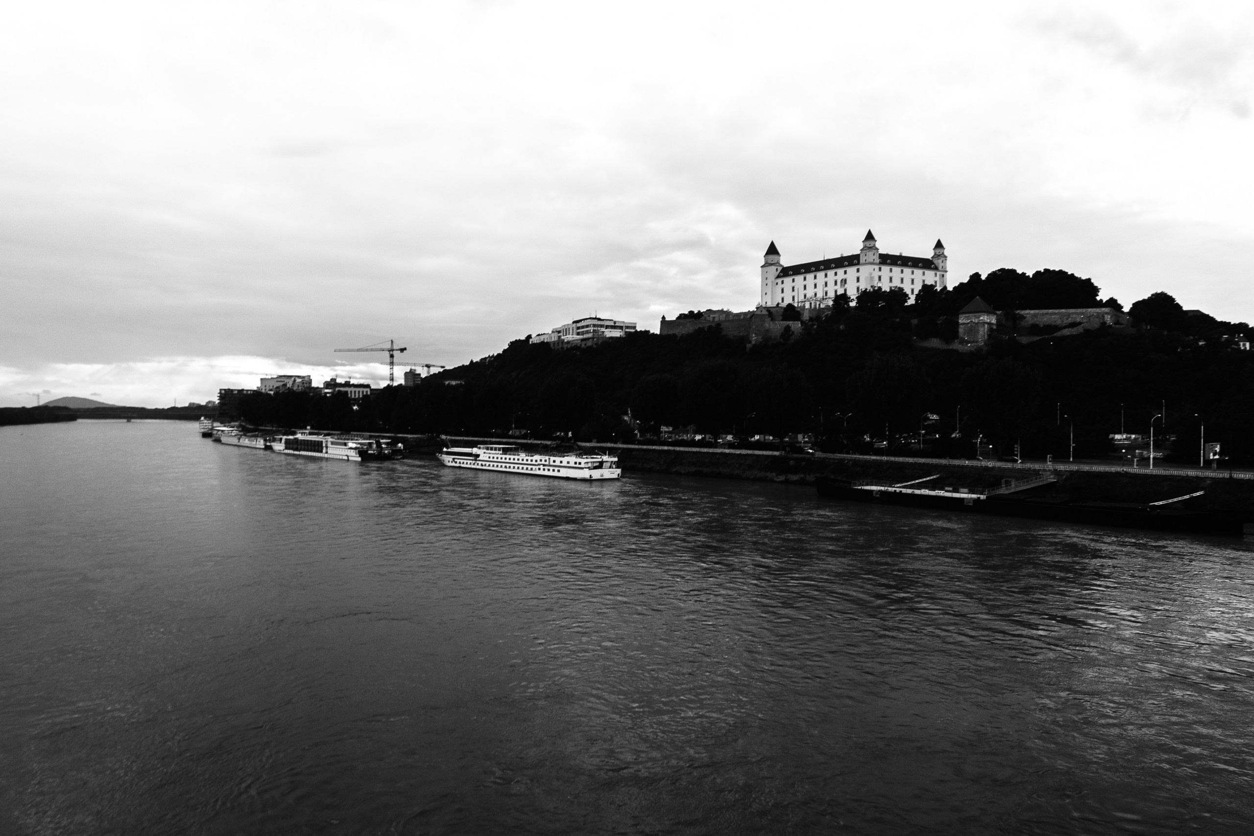 Capitals on the Danube. Künstler Verstecktoff