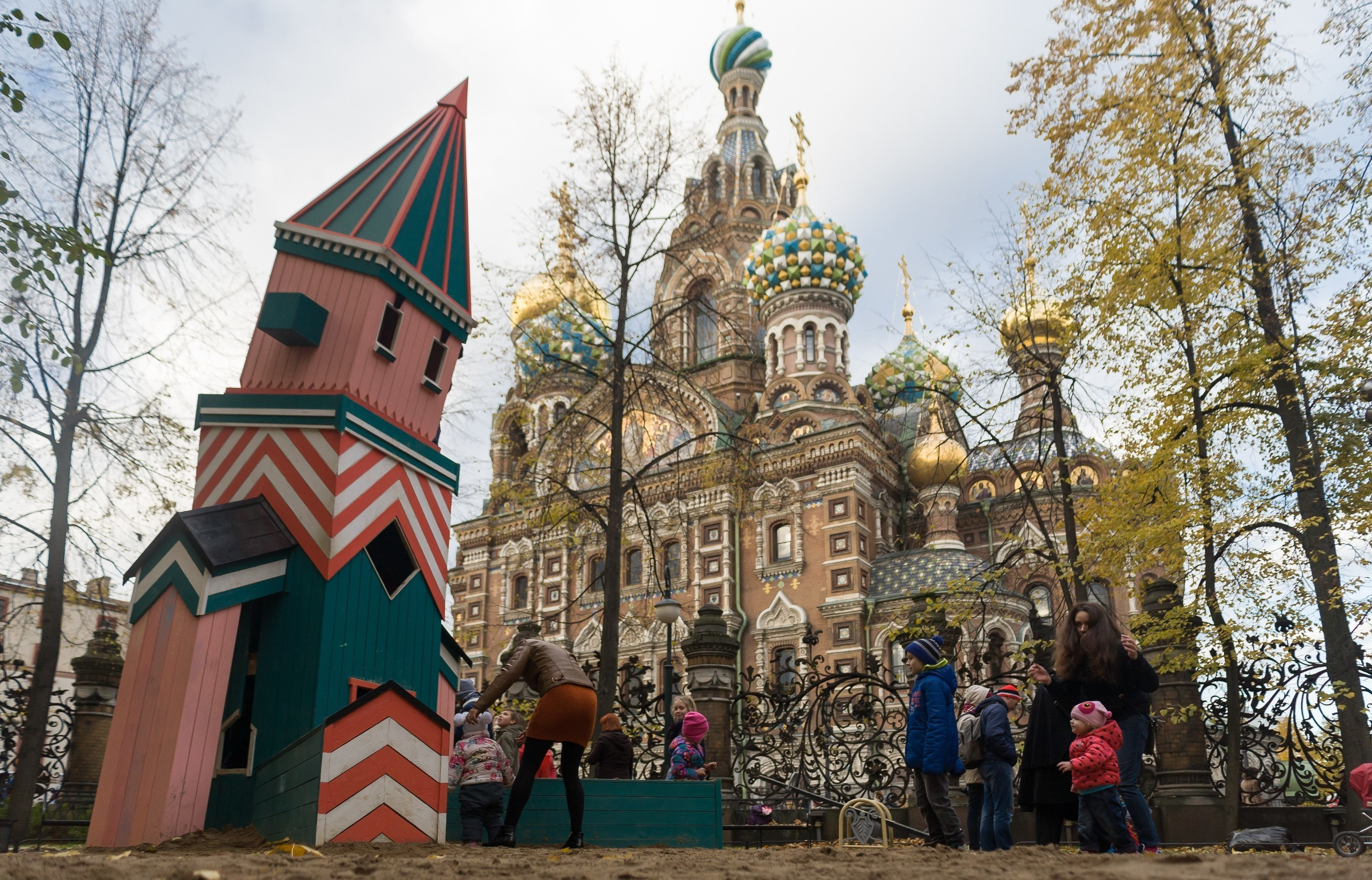 Saint-Petersburg. Künstler Verstecktoff