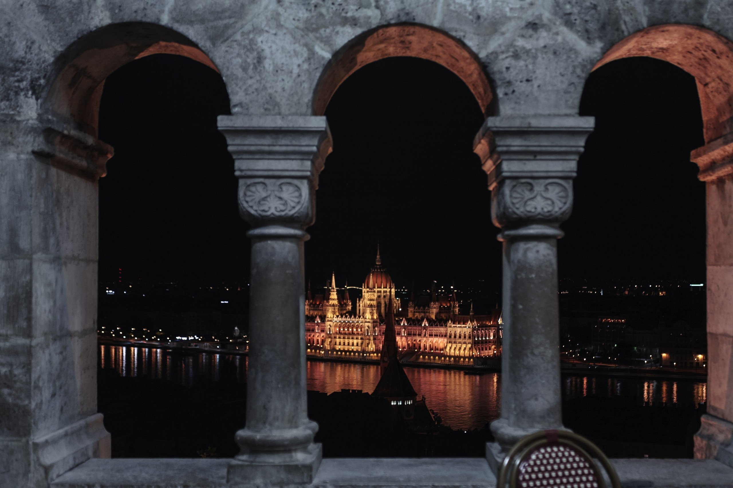 Capitals on the Danube. Künstler Verstecktoff