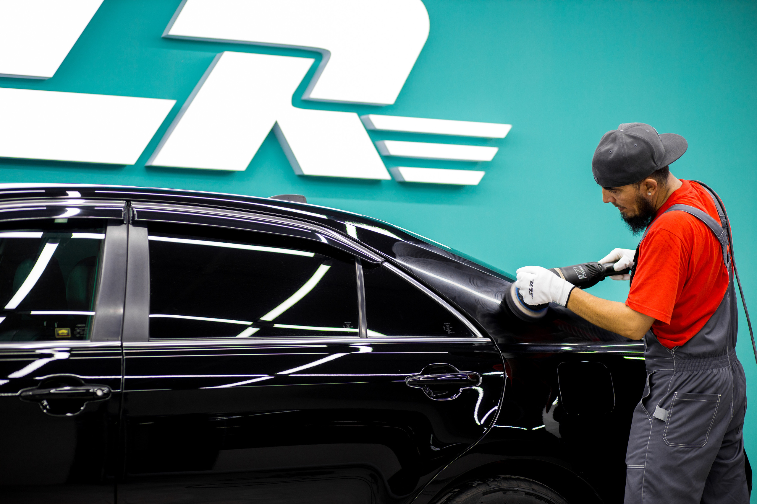 Студия локального ремонта «SLR». Фотограф Антон Никандров