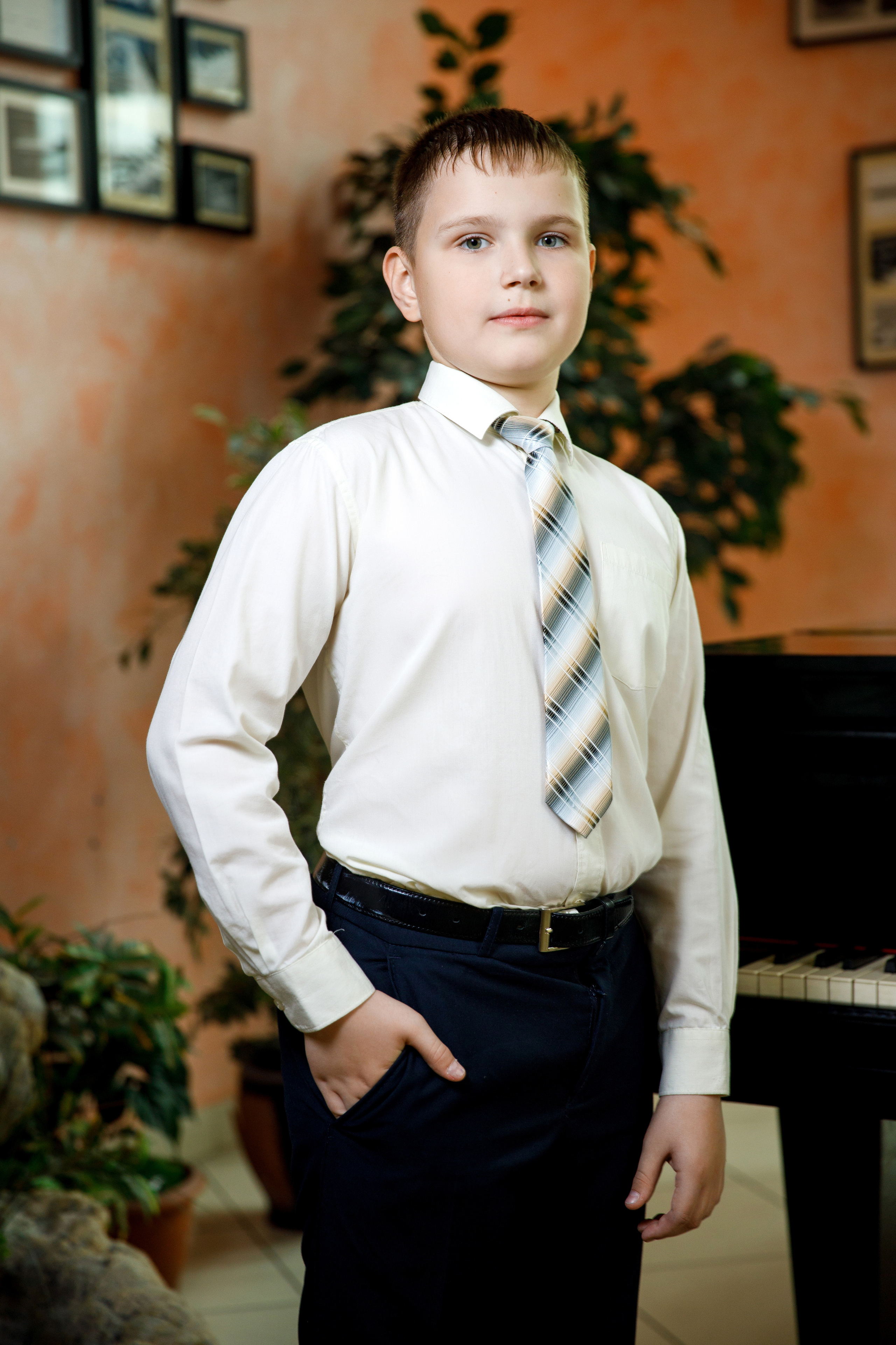 Школьные выпускные портреты. Фотограф Антон Никандров