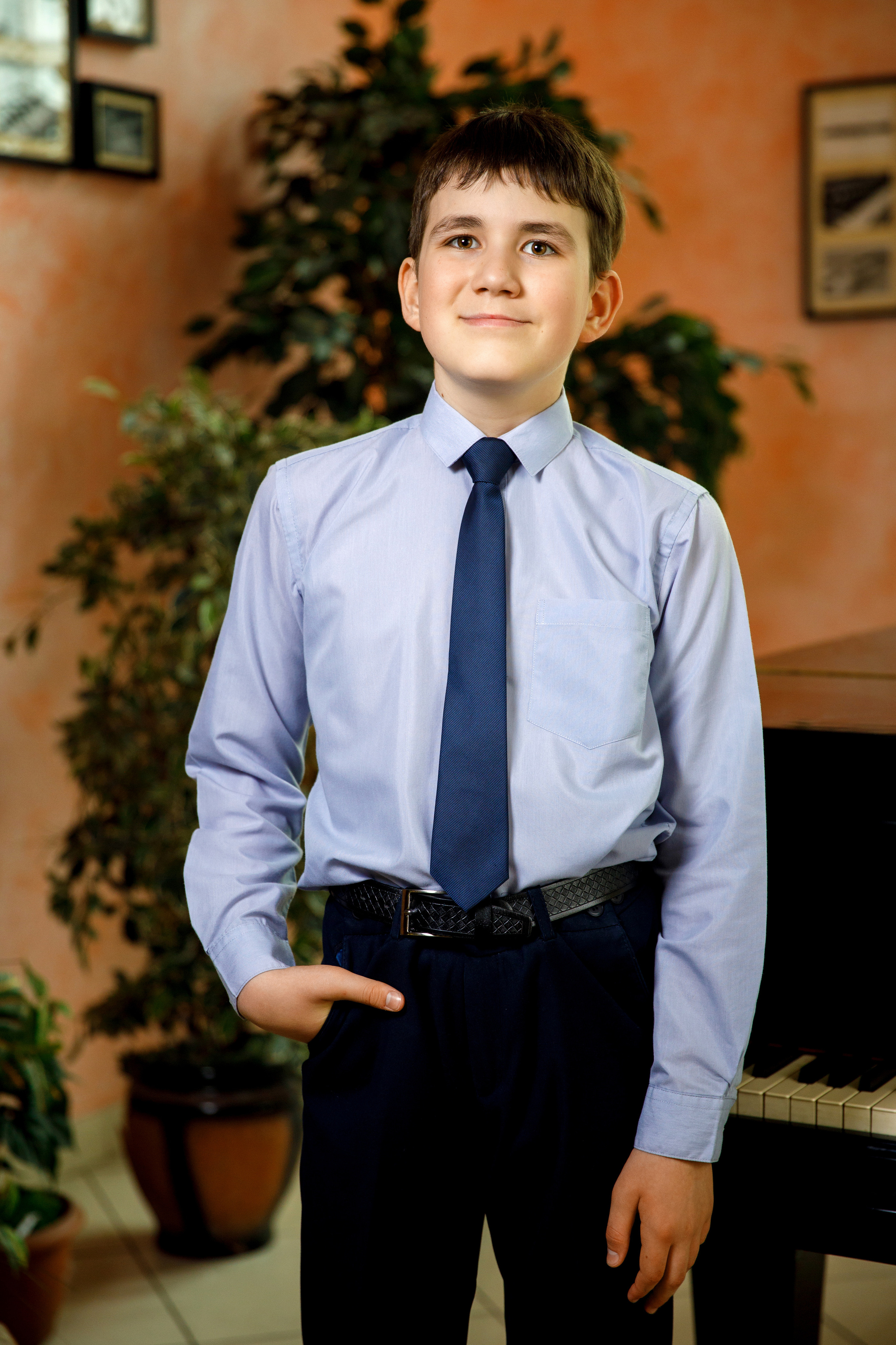 Школьные выпускные портреты. Фотограф Антон Никандров