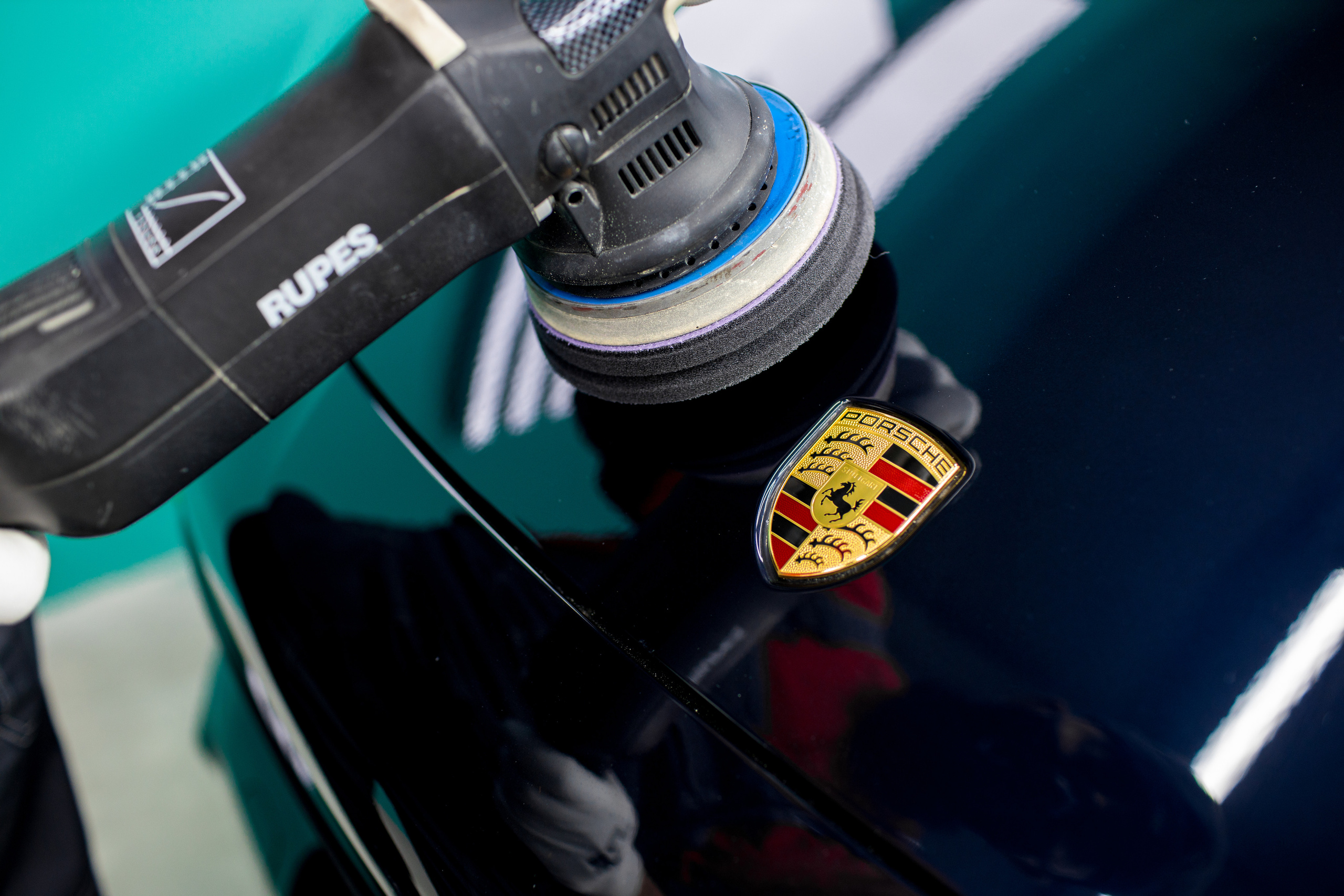 Студия локального ремонта «SLR». Фотограф Антон Никандров