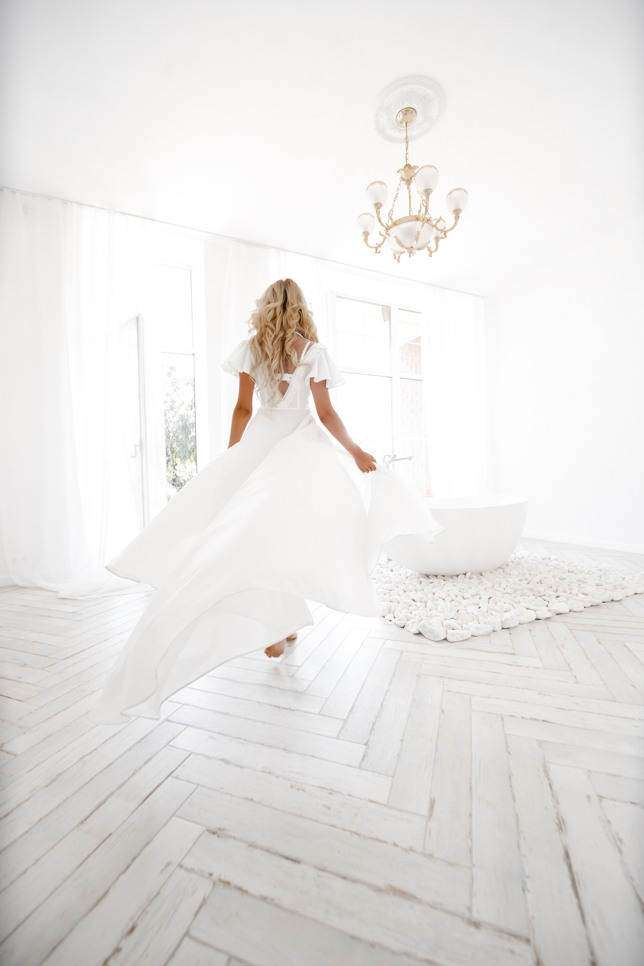 «BEZE». Съёмка коллекции будуарных платьев. Фотограф Антон Никандров