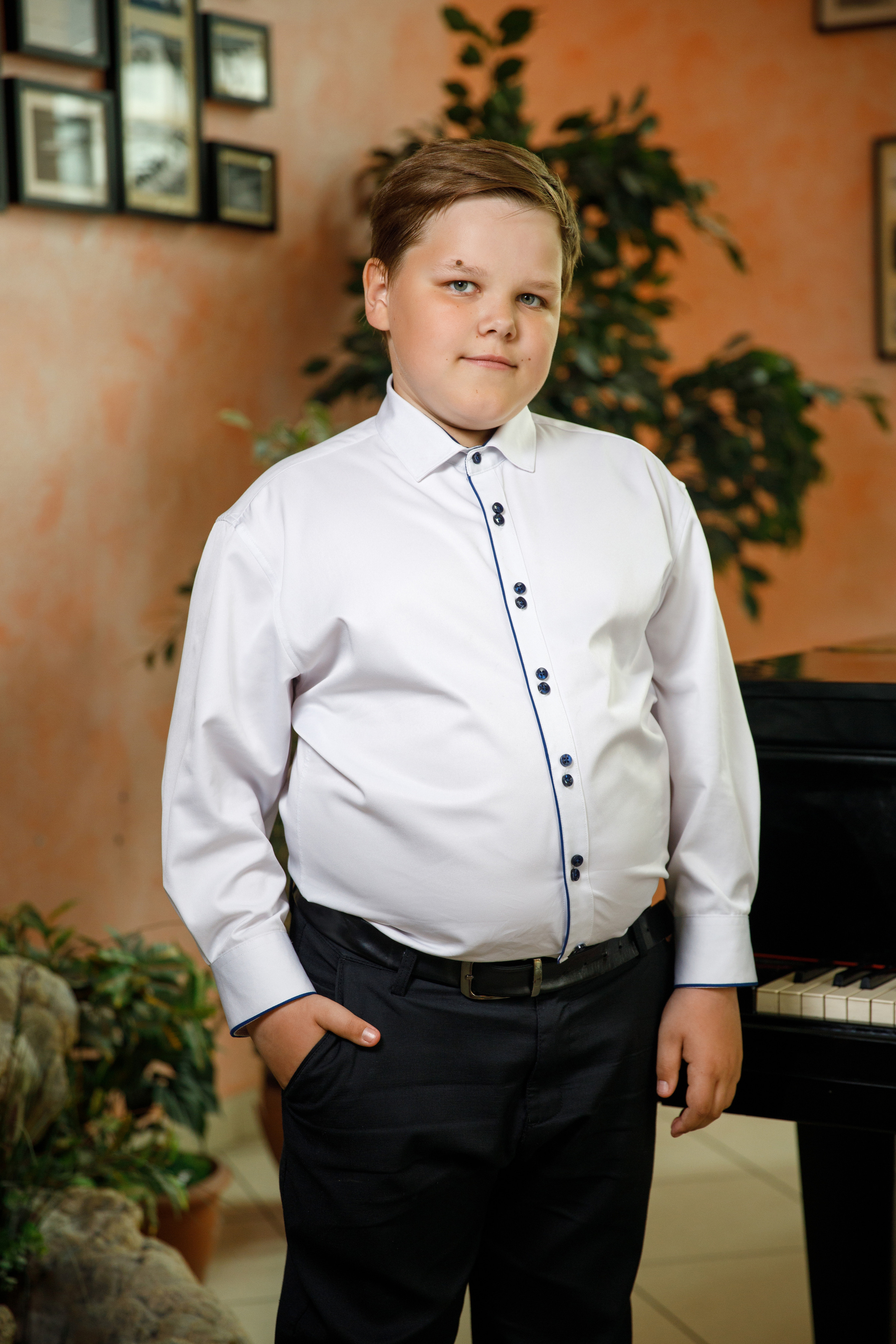 Школьные выпускные портреты. Фотограф Антон Никандров