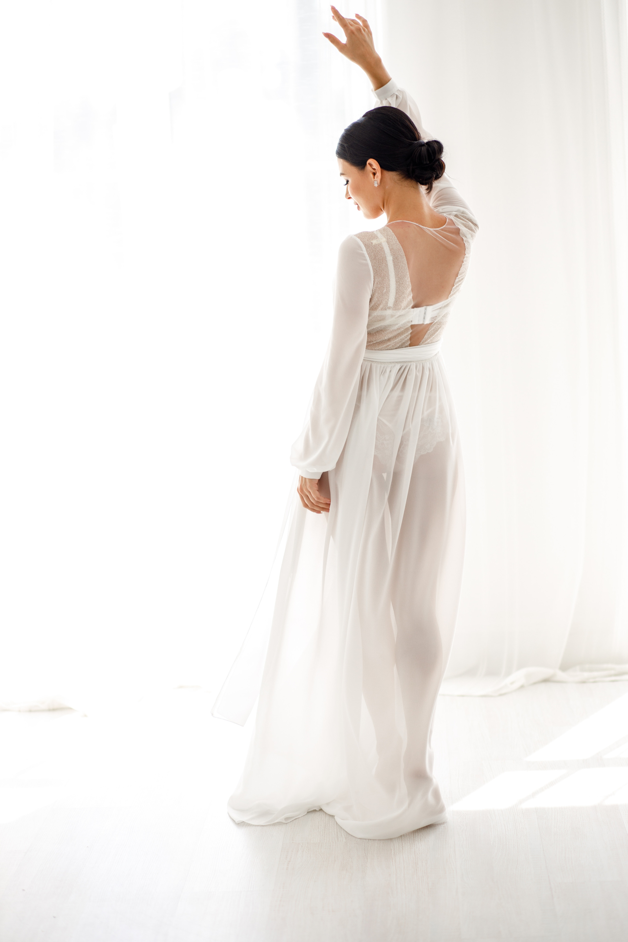 «BEZE». Съёмка коллекции будуарных платьев. Фотограф Антон Никандров