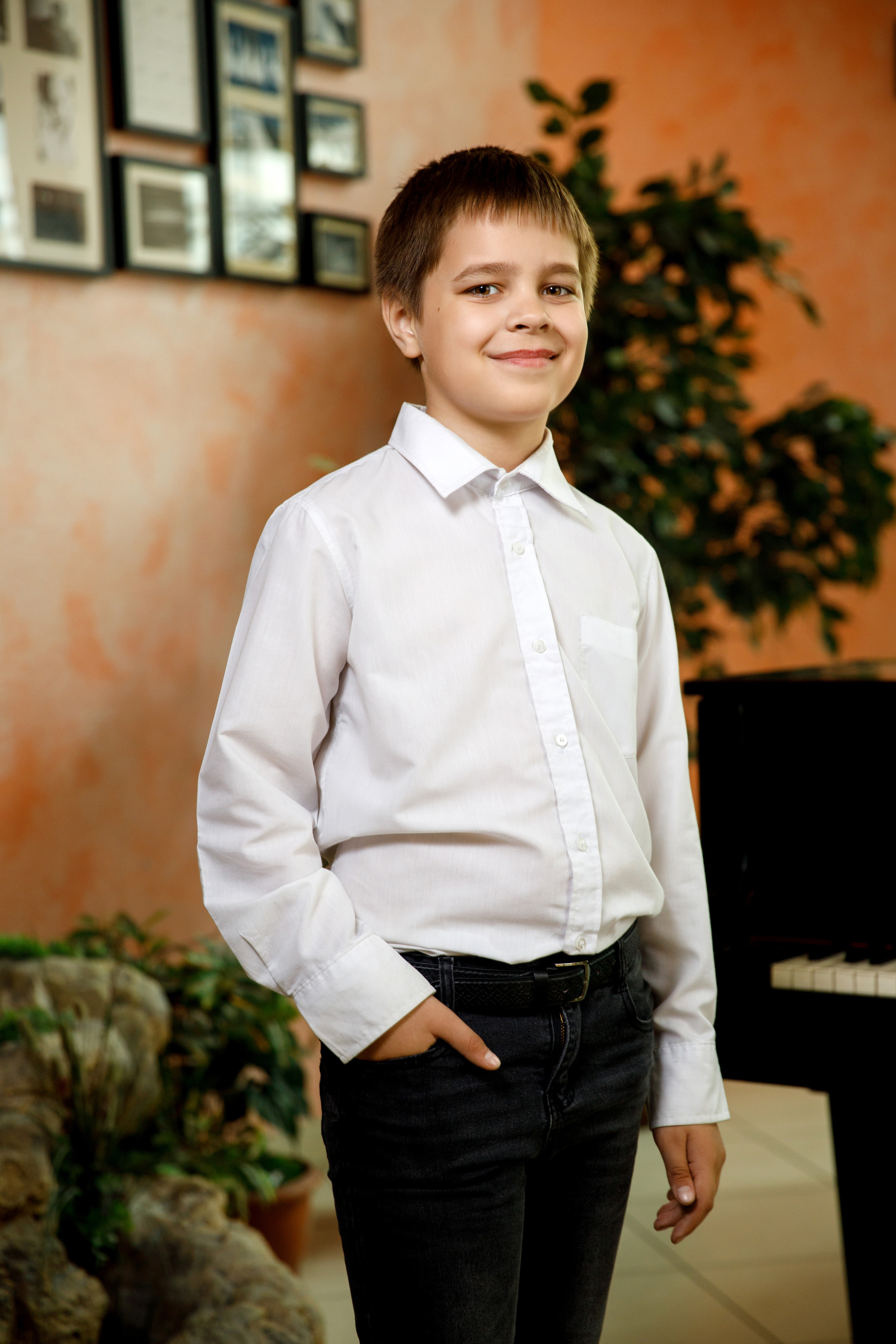 Школьные выпускные портреты. Фотограф Антон Никандров