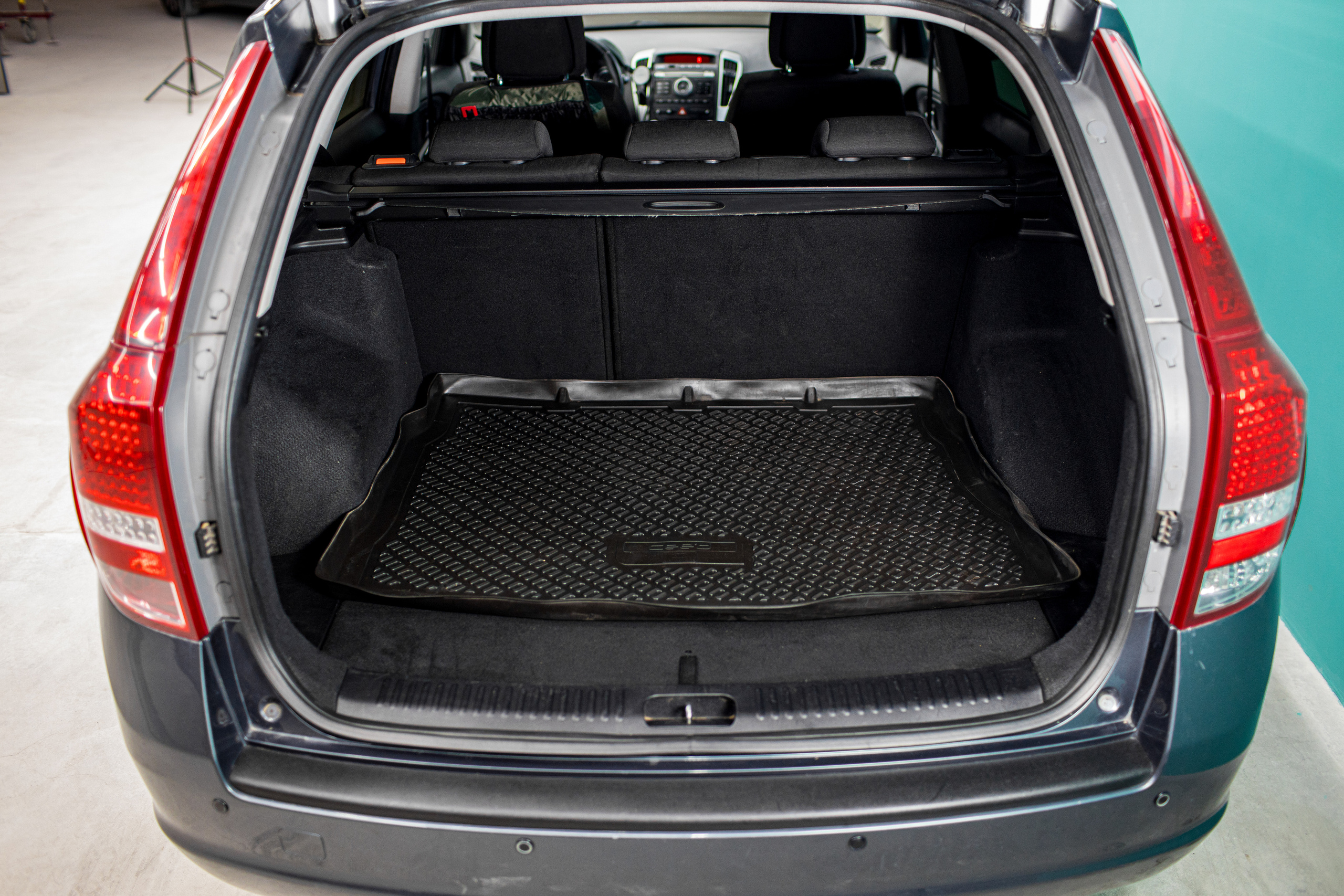 Студия локального ремонта «SLR». Фотограф Антон Никандров