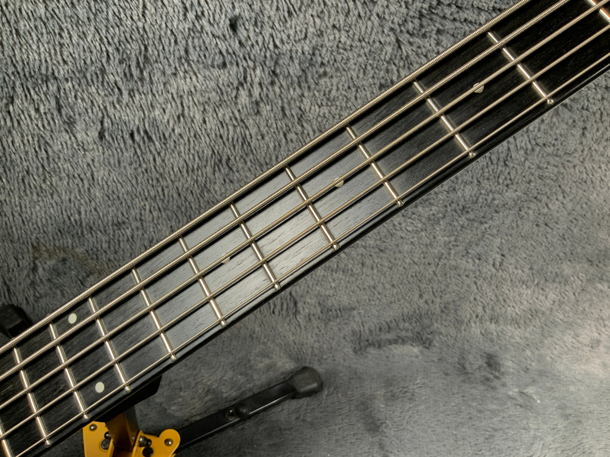 Headless Bass Spirit by Steinberger XT-25