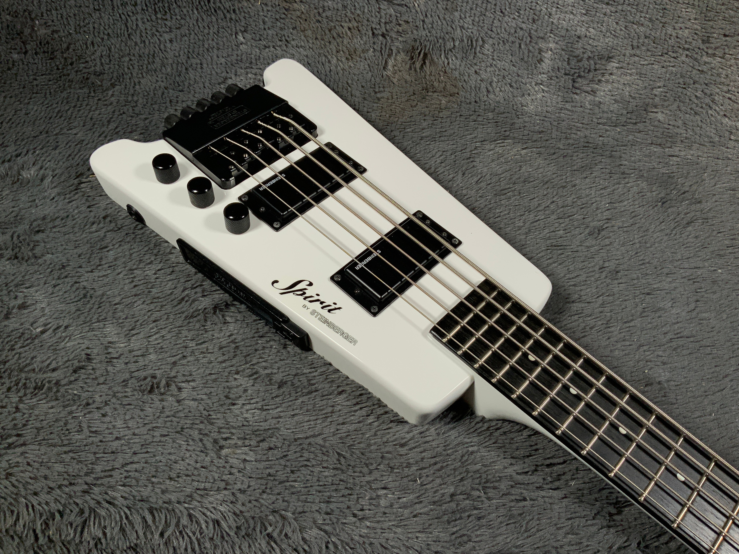 Headless Bass Spirit by Steinberger XT-25