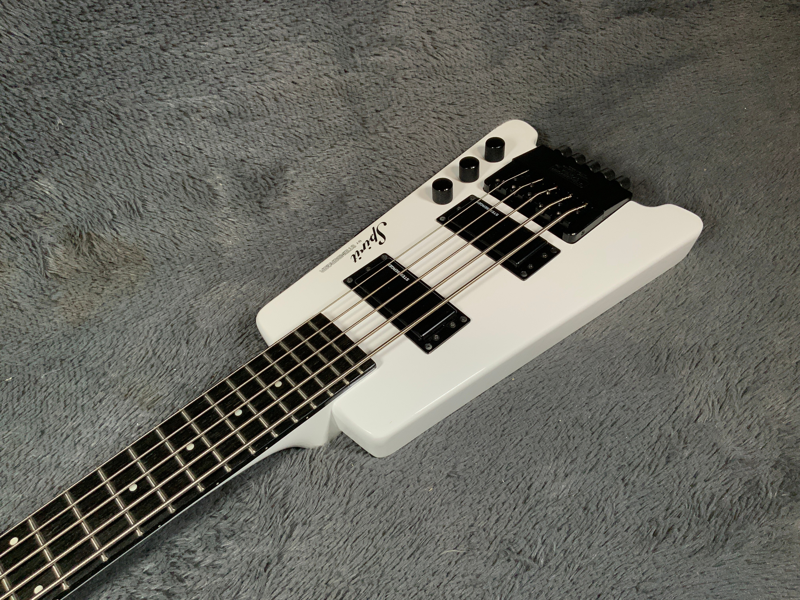 Headless Bass Spirit by Steinberger XT-25