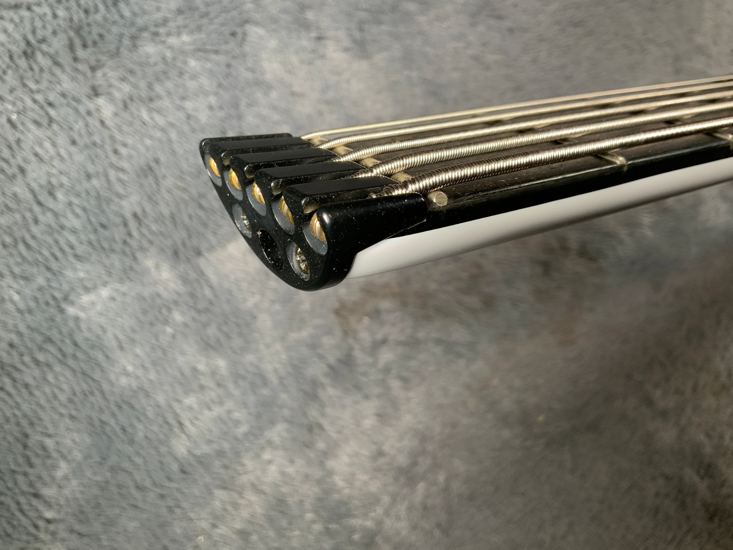 Headless Bass Spirit by Steinberger XT-25