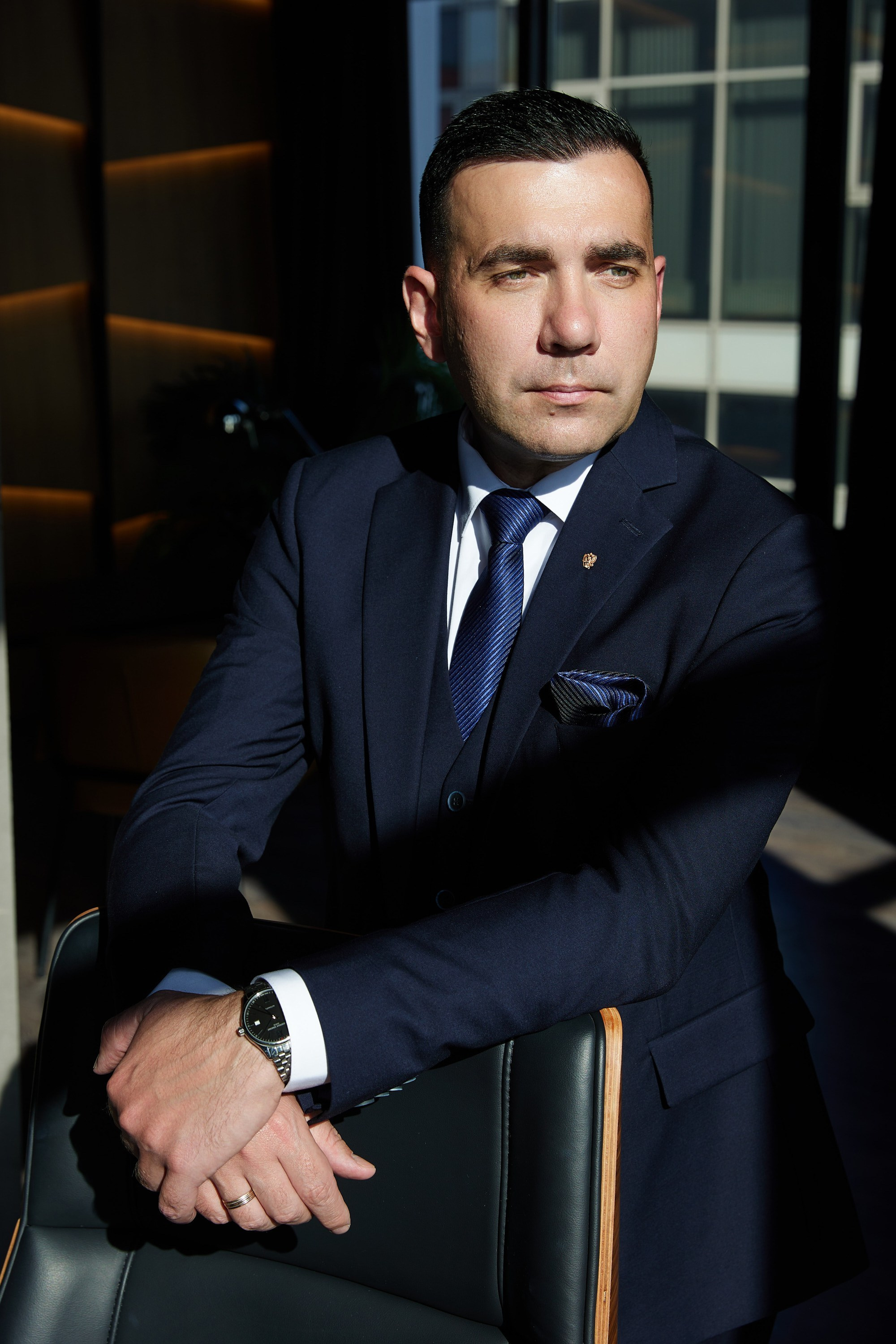 Подарочный сертификат на деловую фотосессию в Москве. Бизнес-фотограф в Москве — Виталий Агабабян | Деловые портреты и корпоративная съёмка