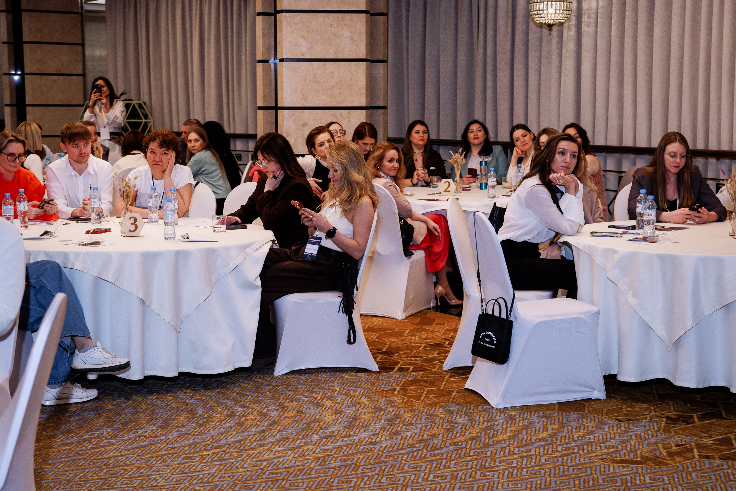 Закрытый нетворкинг. Фотограф Юлия Мальцева