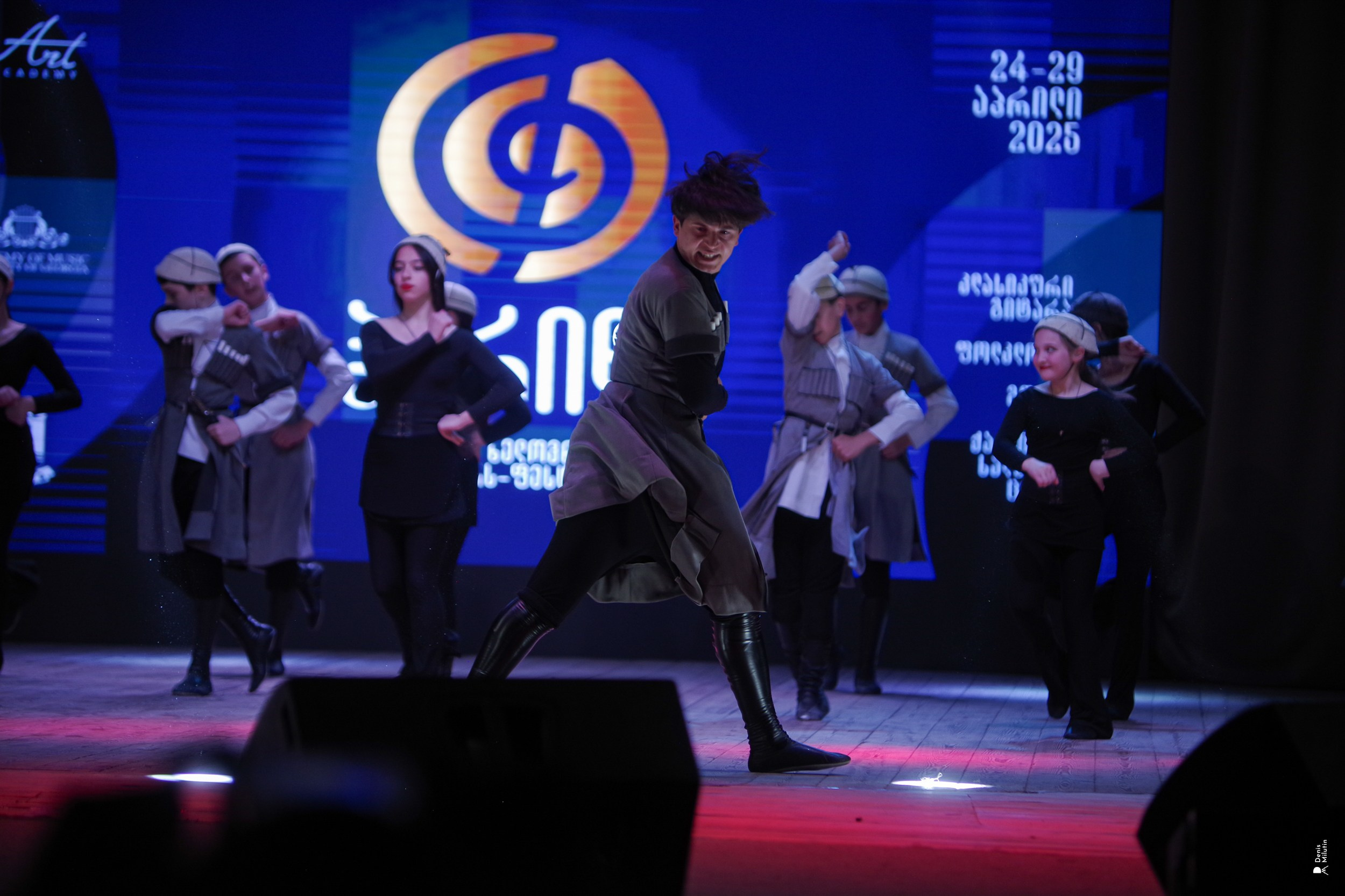 Танцы в Хоби. Портретный фотограф Денис Милютин