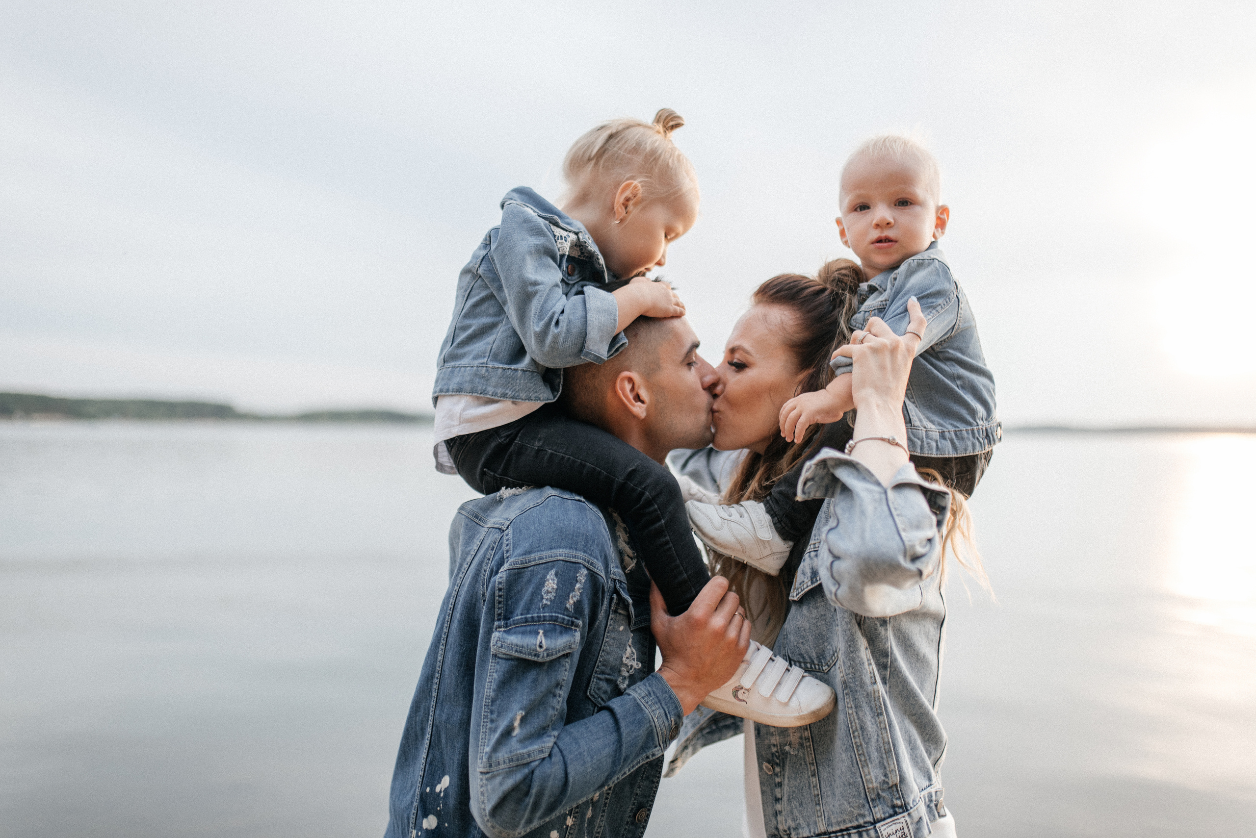 Аня+Олег+Дарина+Давид. Костюшко Кристина — семейный и свадебный фотограф в Минске