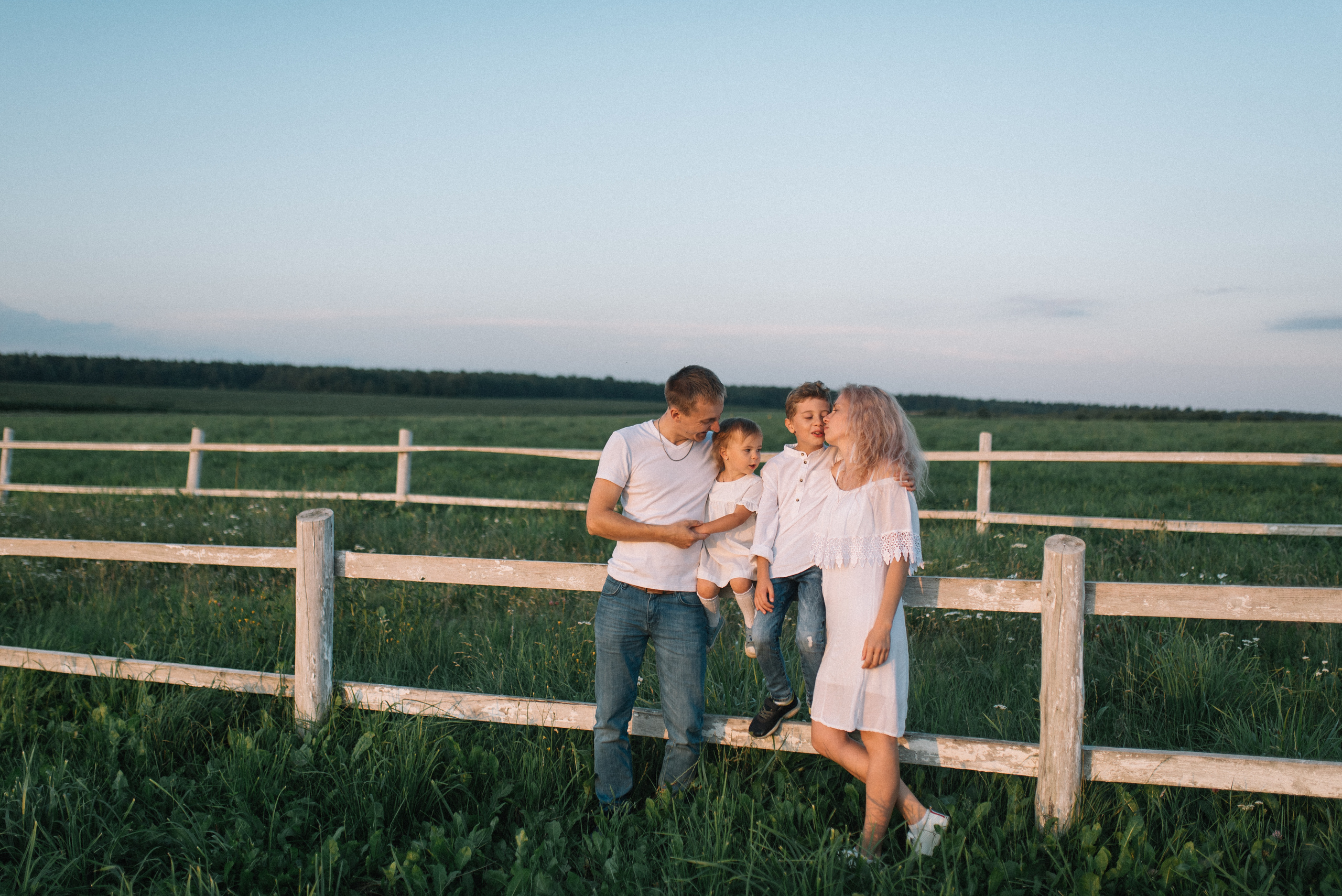 Таня+Рома+Паша+Варя. Костюшко Кристина — семейный и свадебный фотограф в Минске