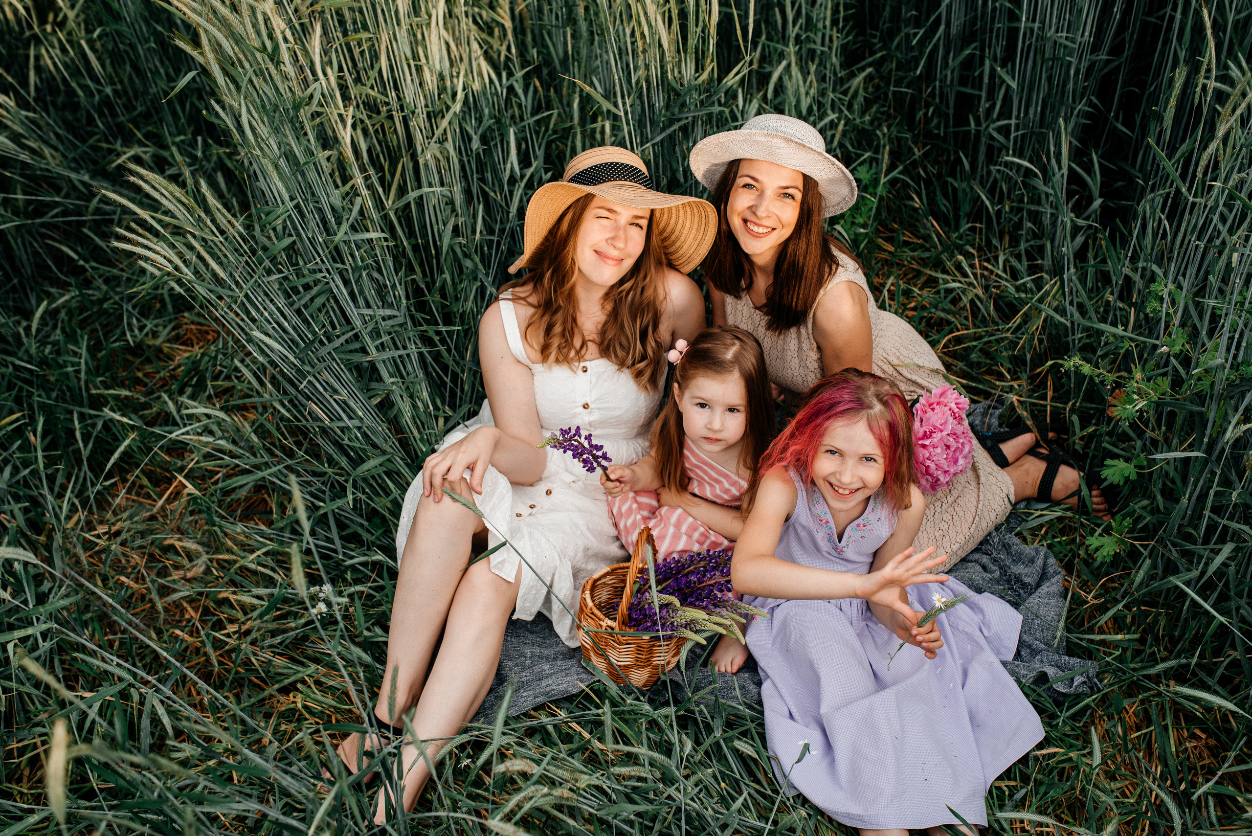 Дарина+Наталья+Саша+Женя. Костюшко Кристина — семейный и свадебный фотограф в Минске