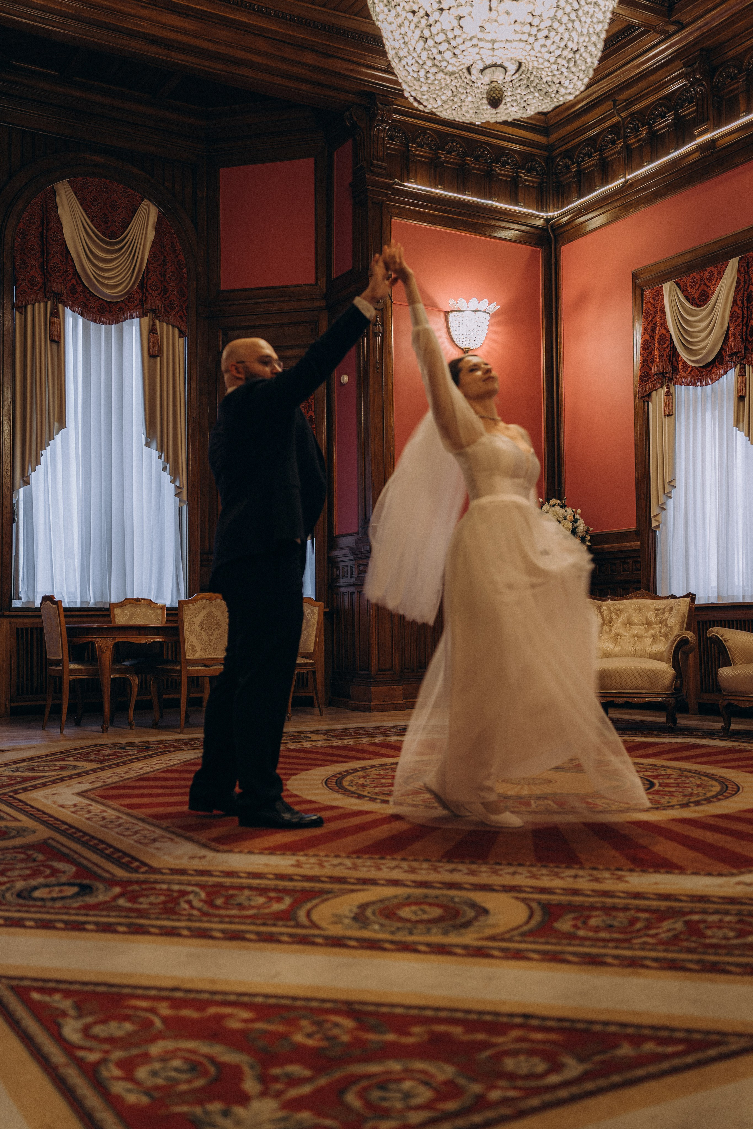 СВАДЕБНАЯ СЬЕМКА ВО ВТОРОМ ДВОРЦЕ (ДЕКАБРЬ) ТАКЖЕ СЬЕМКА В СТУДИИ НА ЧЕРНЫШЕВСКОЙ. Профессиональный фотограф, Санкт-Петербург — Виктория Богомолова