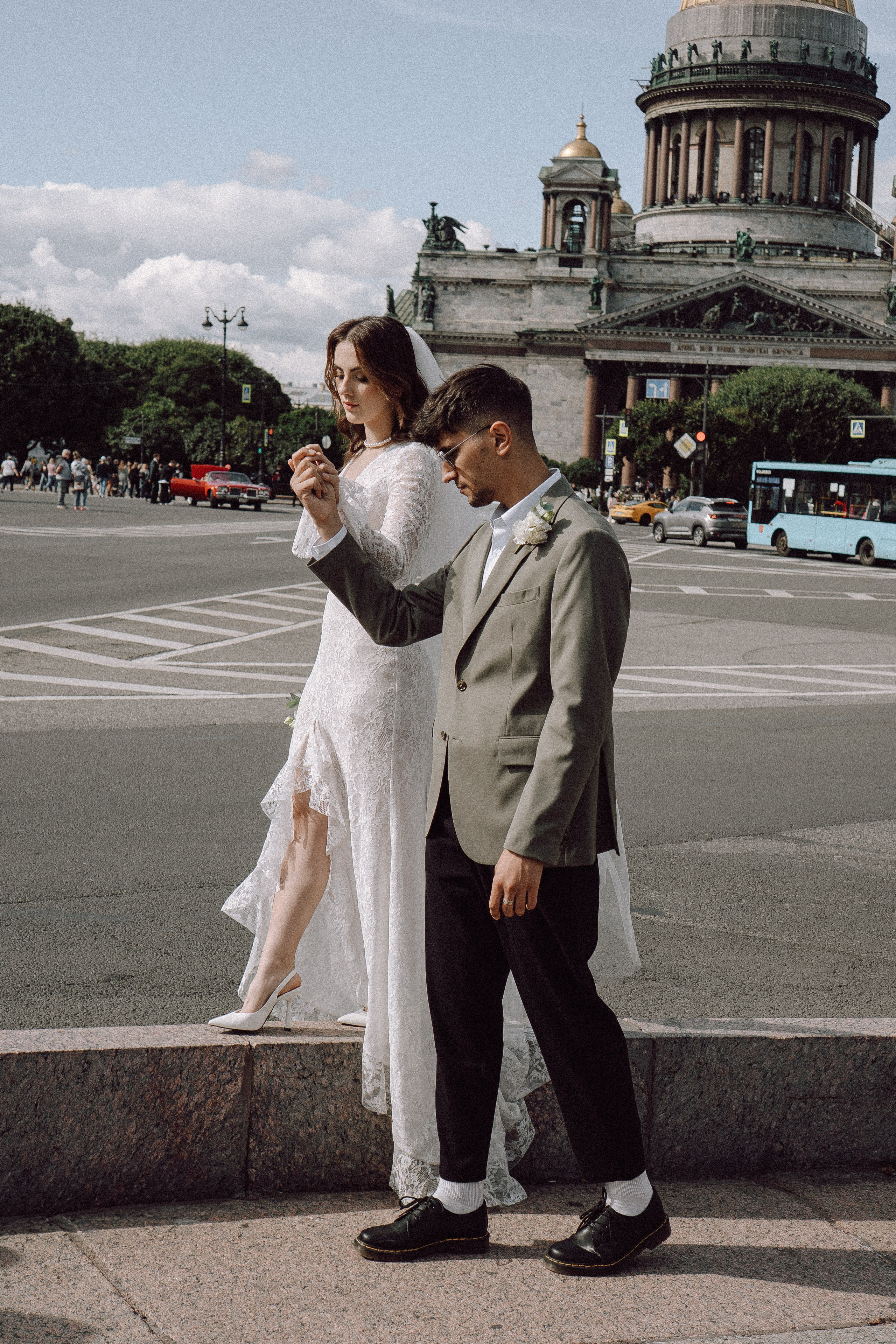СВАДЕБНАЯ ПРОГУЛКА ВОЗЕ ИСАИКЕВСКОГО СОБОРА АСТОРИИ И ЗАКОНОДАЛЕТНОГО СОБРАНИЯ. Профессиональный фотограф, Санкт-Петербург — Виктория Богомолова