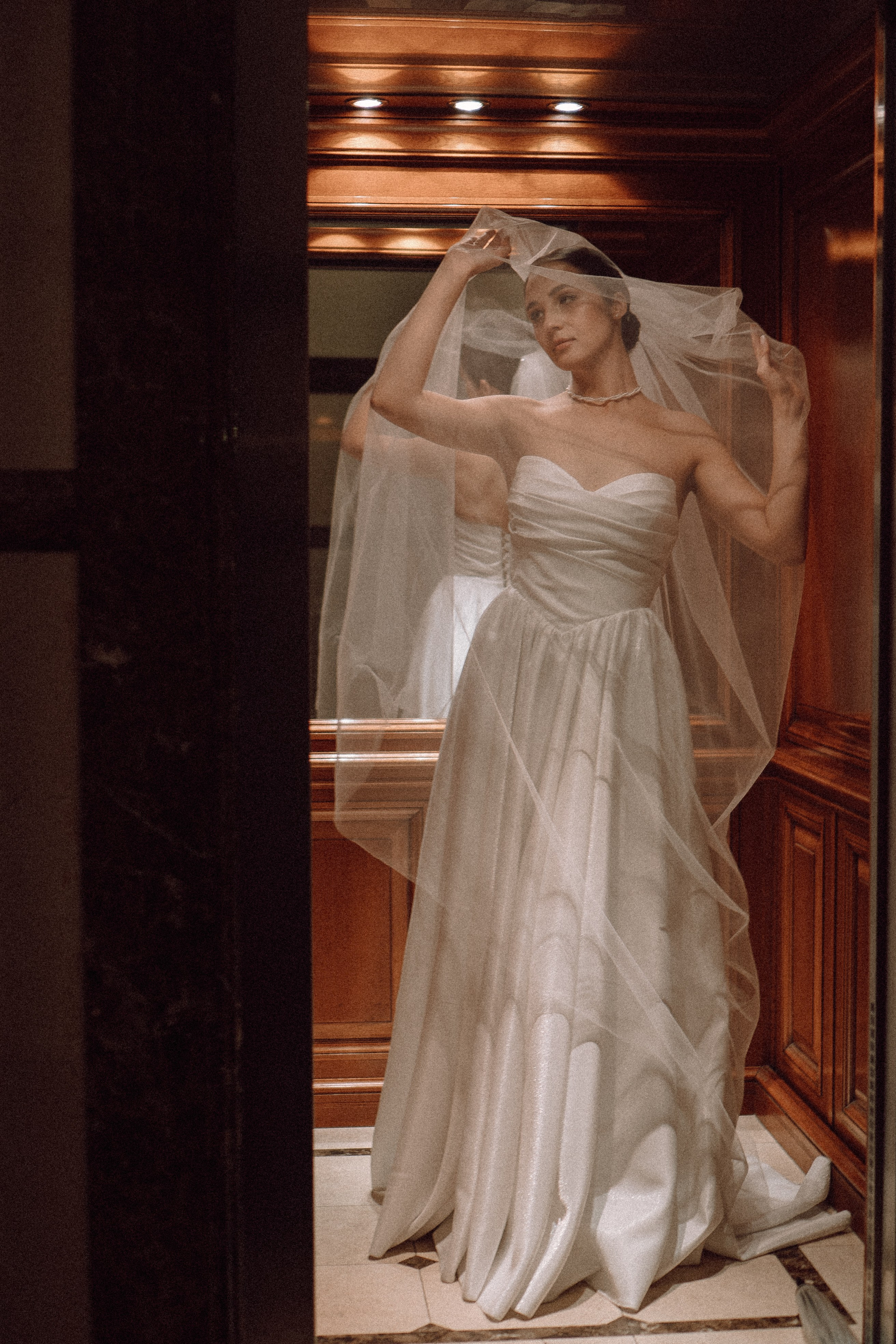 СВАДЕБНАЯ ПРОГУЛКА В САНТК-ПЕТЕРБУРГЕ (ИСАКИЕВСКИЙ СОБОР, ЗИМНЯЯ КАНАВКА, ЭРМИТАЖ И БОЛЬШАЯ МОРСКАЯ УЛИЦА). Профессиональный фотограф, Санкт-Петербург — Виктория Богомолова