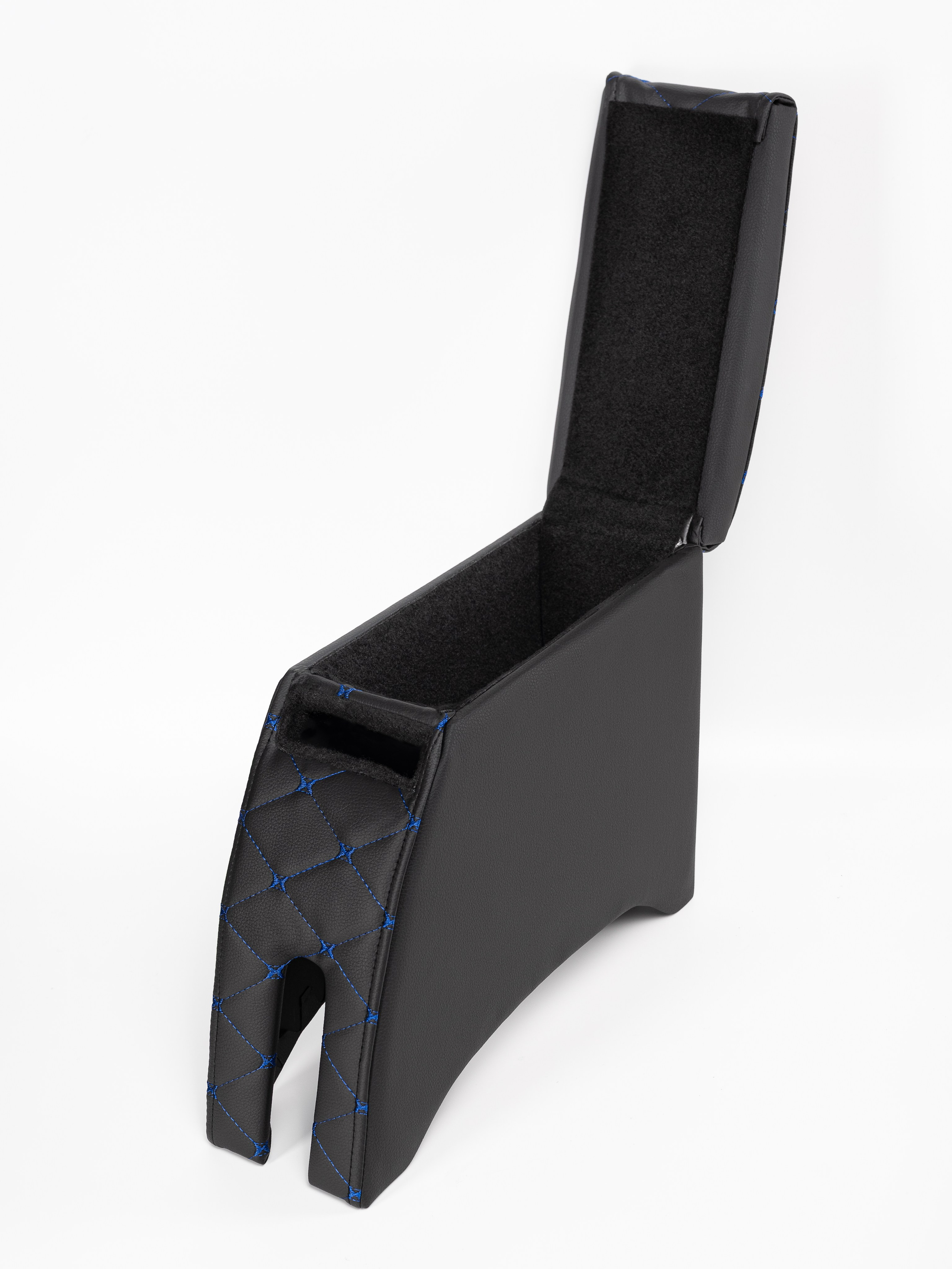 Автоподлокотники предметка стёганые серия 3. Предметный фотограф, фото для маркетплейсов Пятигорск, КМВ