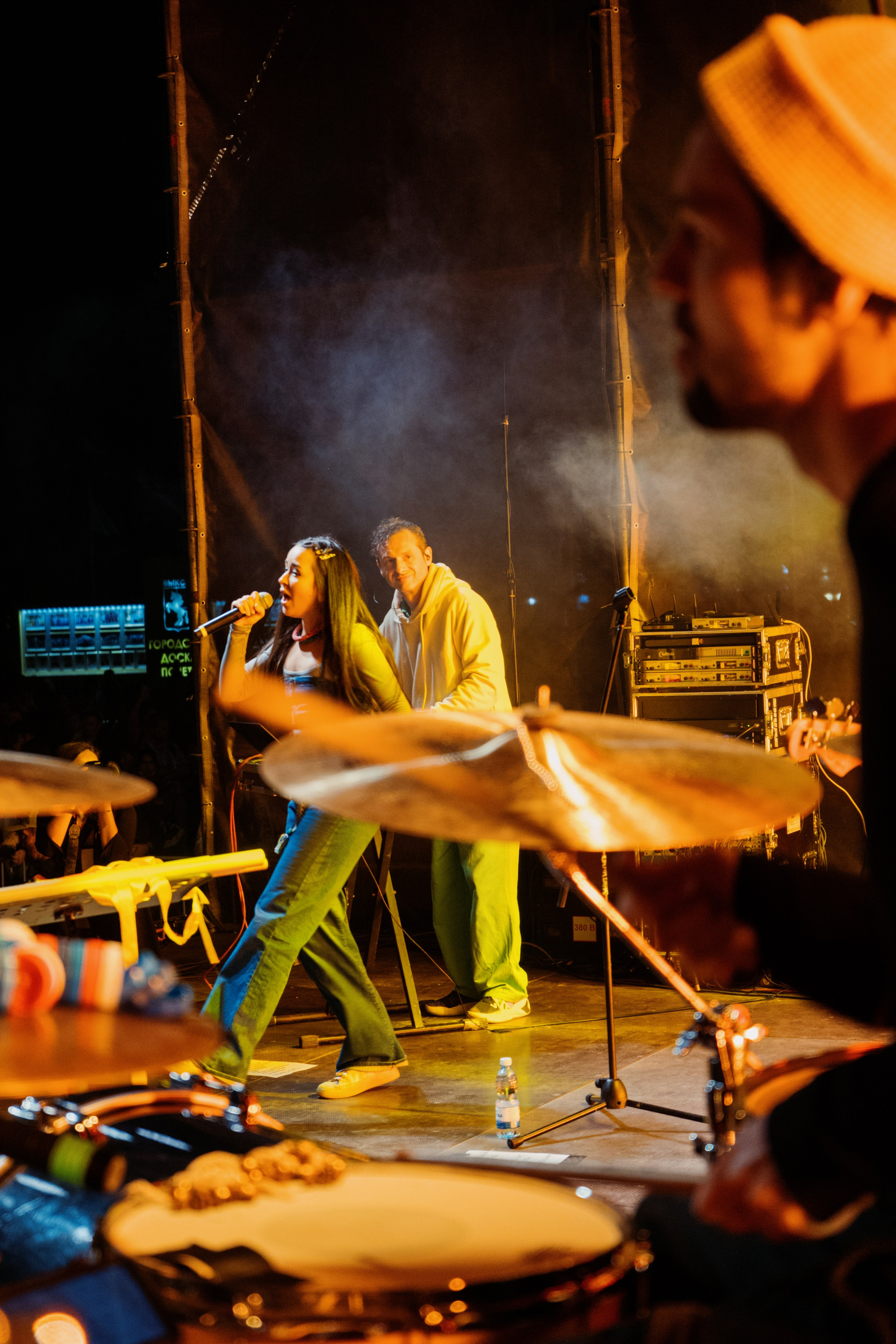 Концерт АИГЕЛ и Zventa Sventana. Евгений Бреча. Коммерческий и бэкстейдж фотограф в Москве