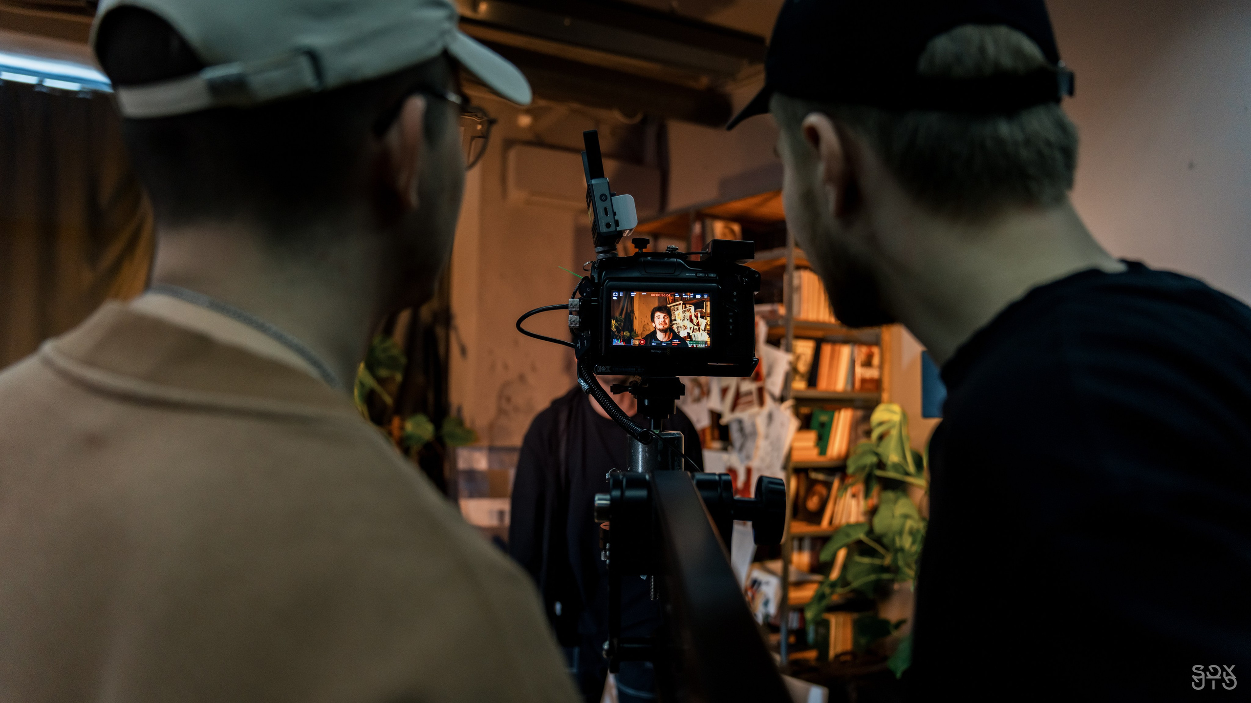 BAKED ROLL x Grad! ent