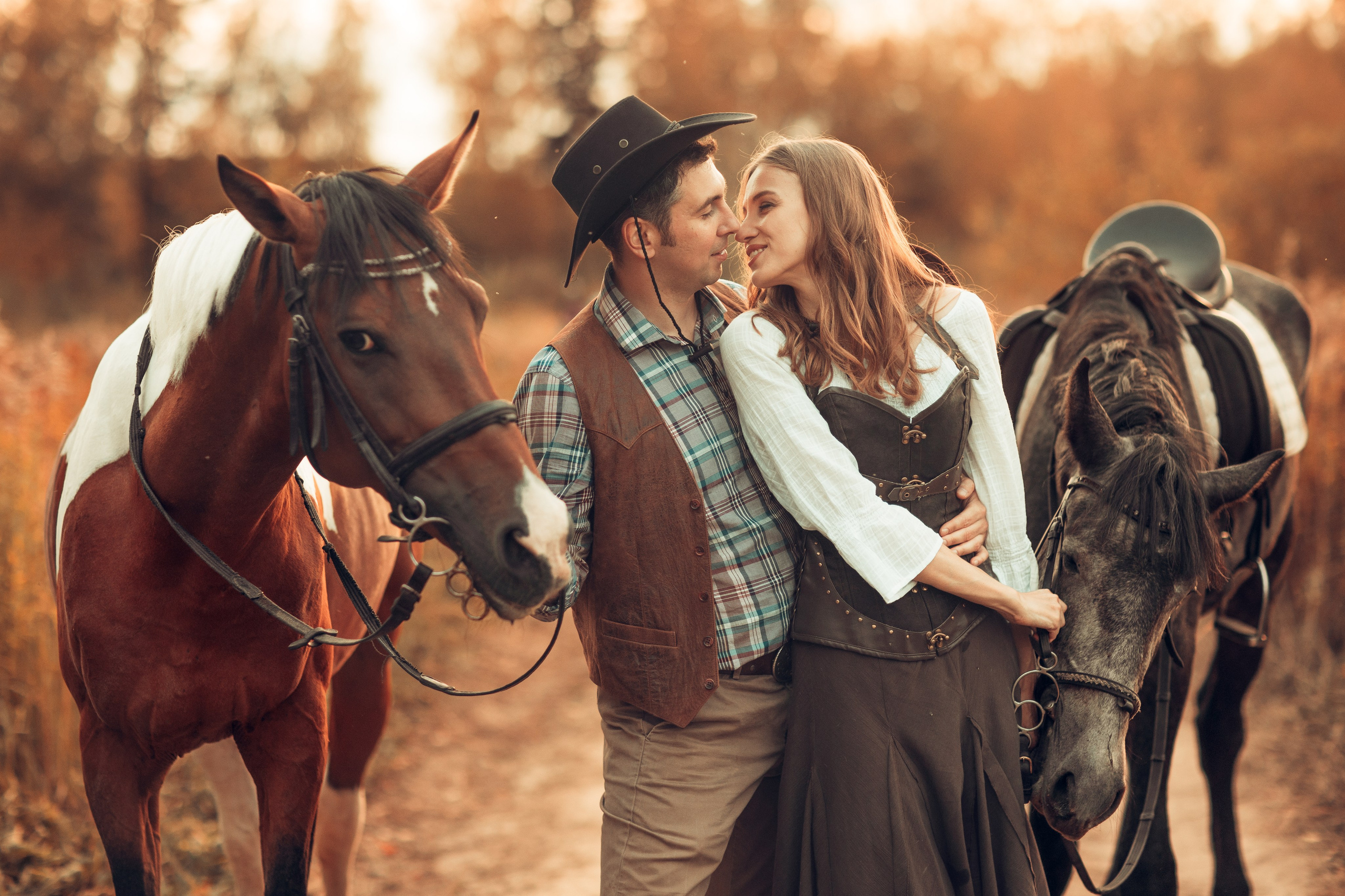 В поле с лошадьми. Профессиональный фотограф в Москве, Подмосковье